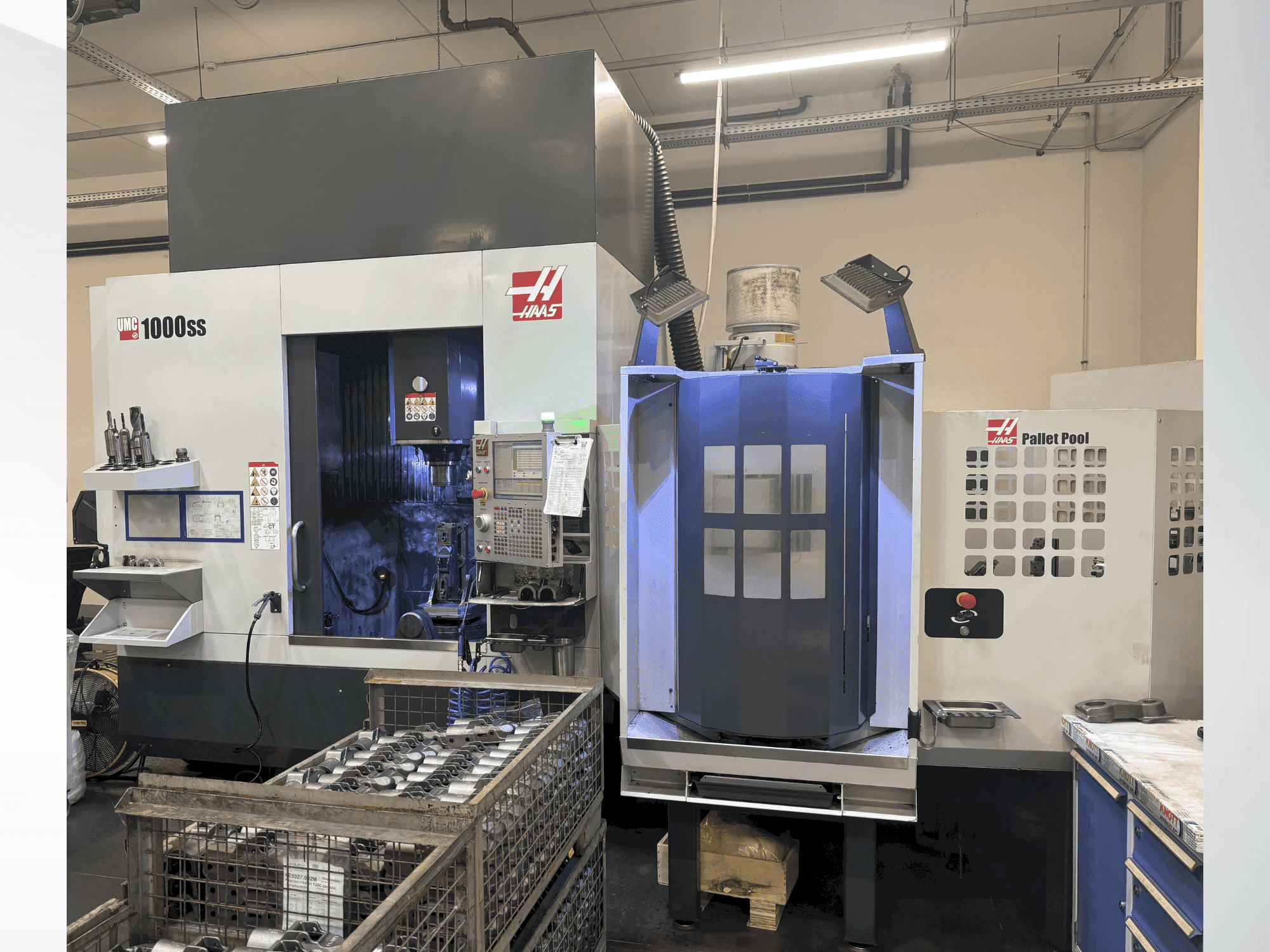 Mašīnas HAAS UMC-1000SS pretskats