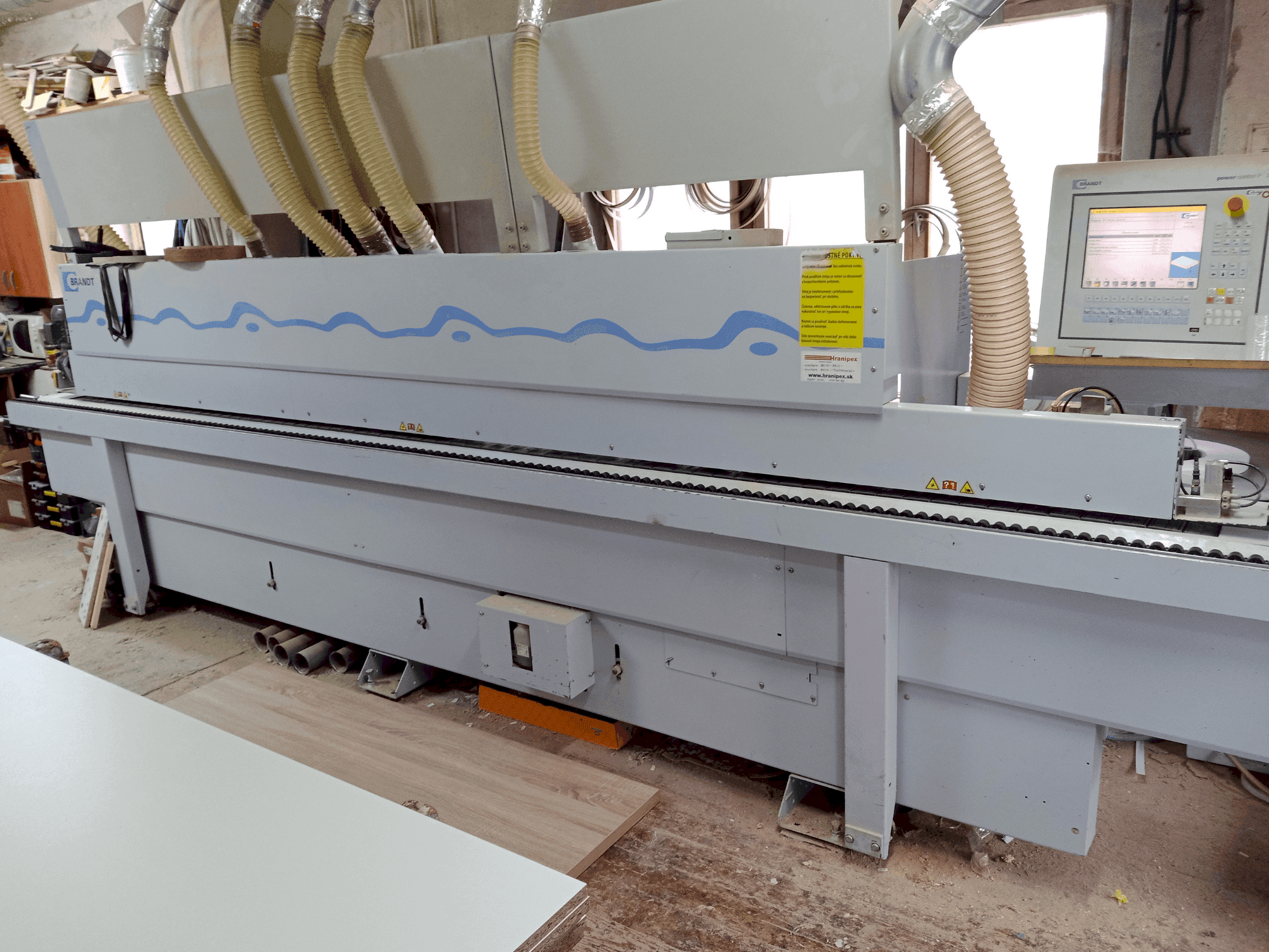 Mašīnas BRANDT Highflex 1440 pretskats