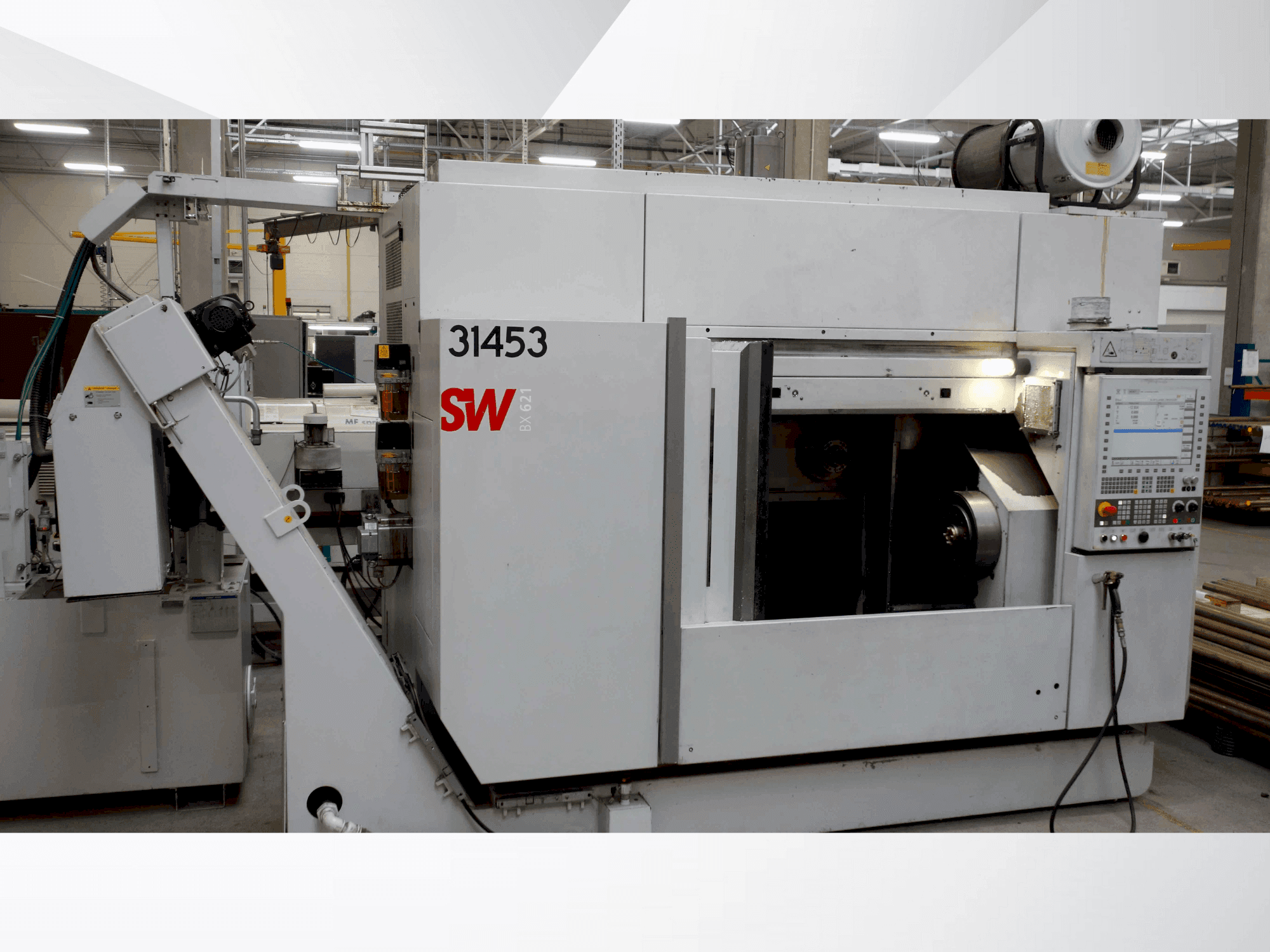 Mašīnas SW BX 621 pretskats