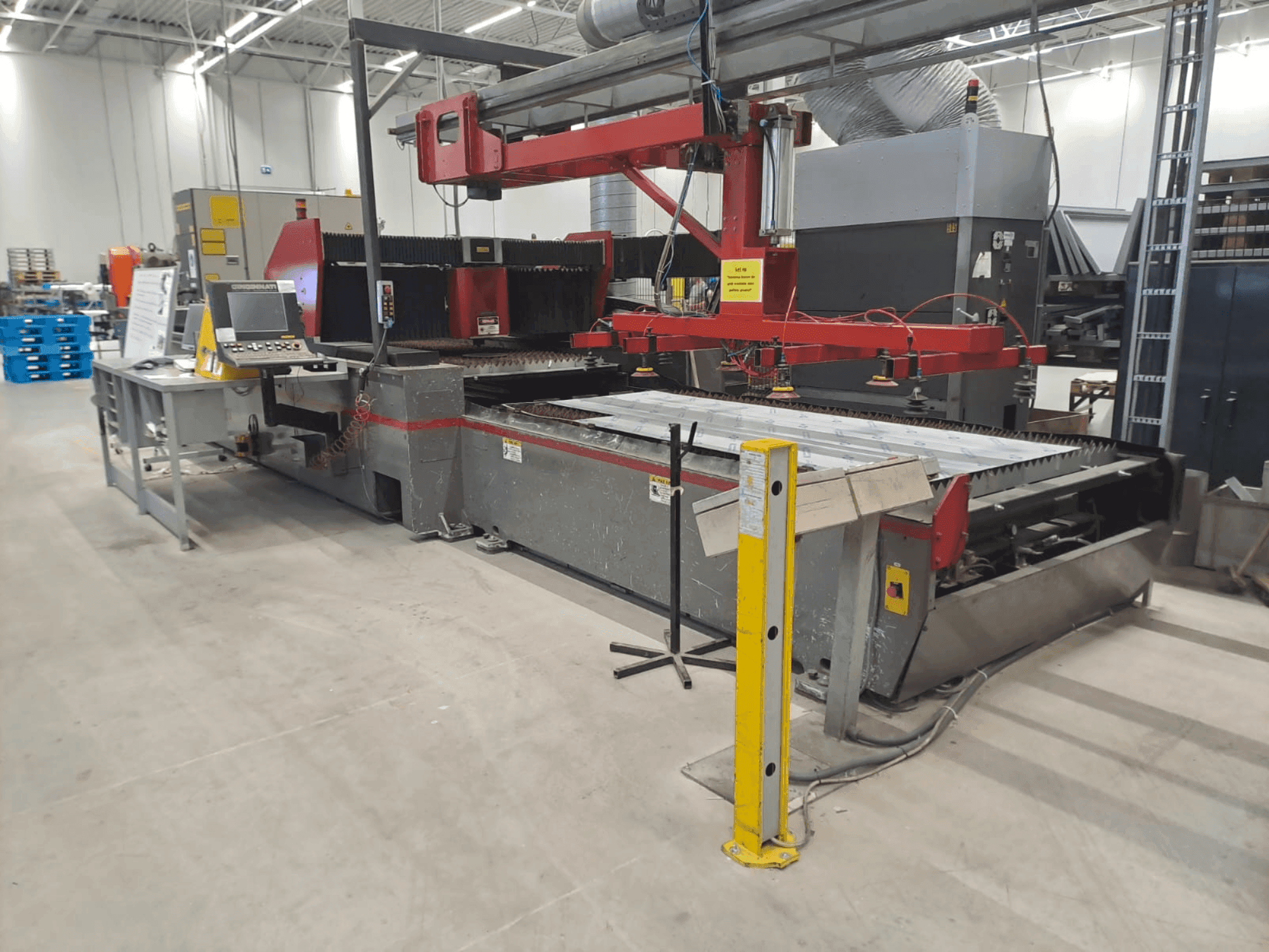Mašīnas Cincinnati CL-800 5 x 10 pretskats