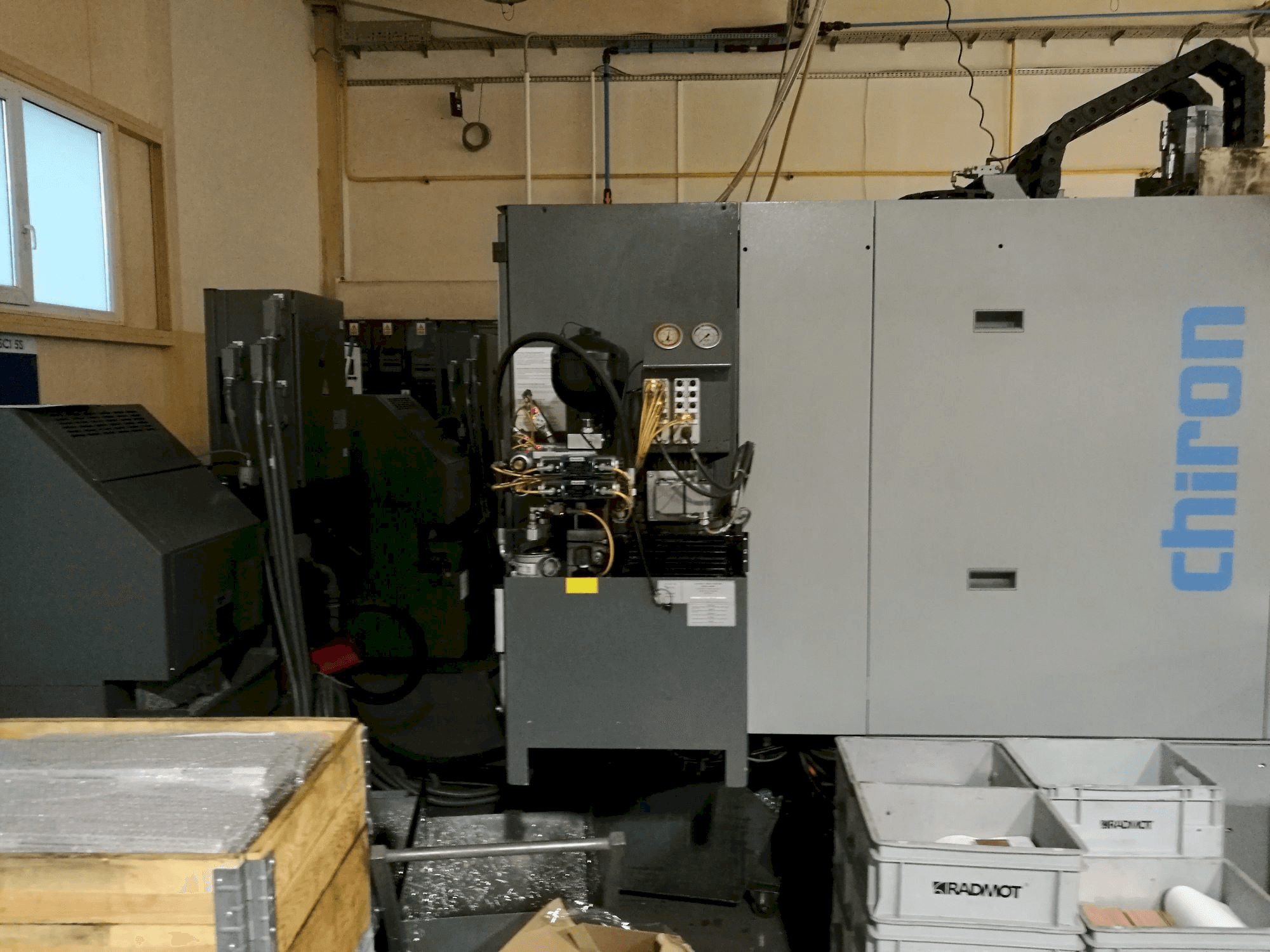 Mašīnas CHIRON FZ 12 KS pretskats