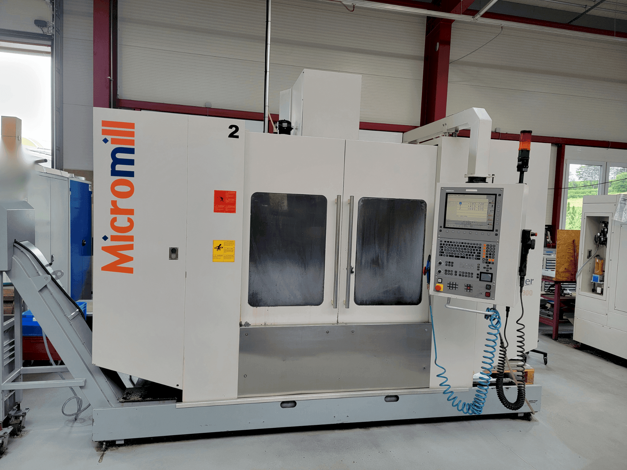 Mašīnas BUFFALO Micromill VMC 1300 pretskats