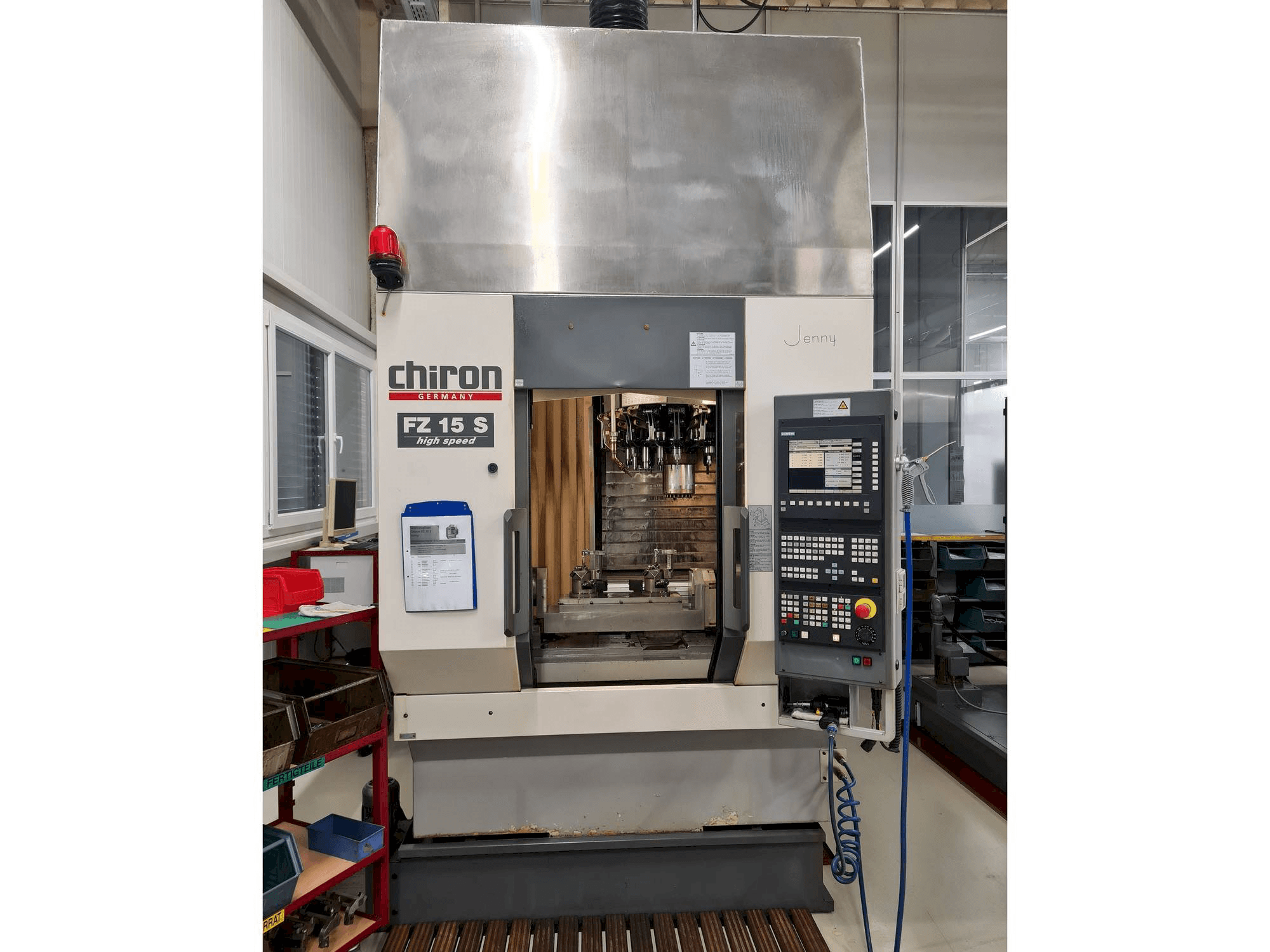 Mašīnas CHIRON FZ 15 S pretskats