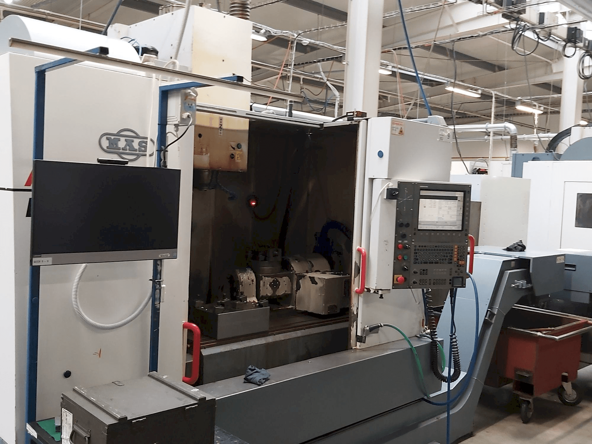 Mašīnas KOVOSVIT MAS MCV 1016 Quick kreisās malas skats