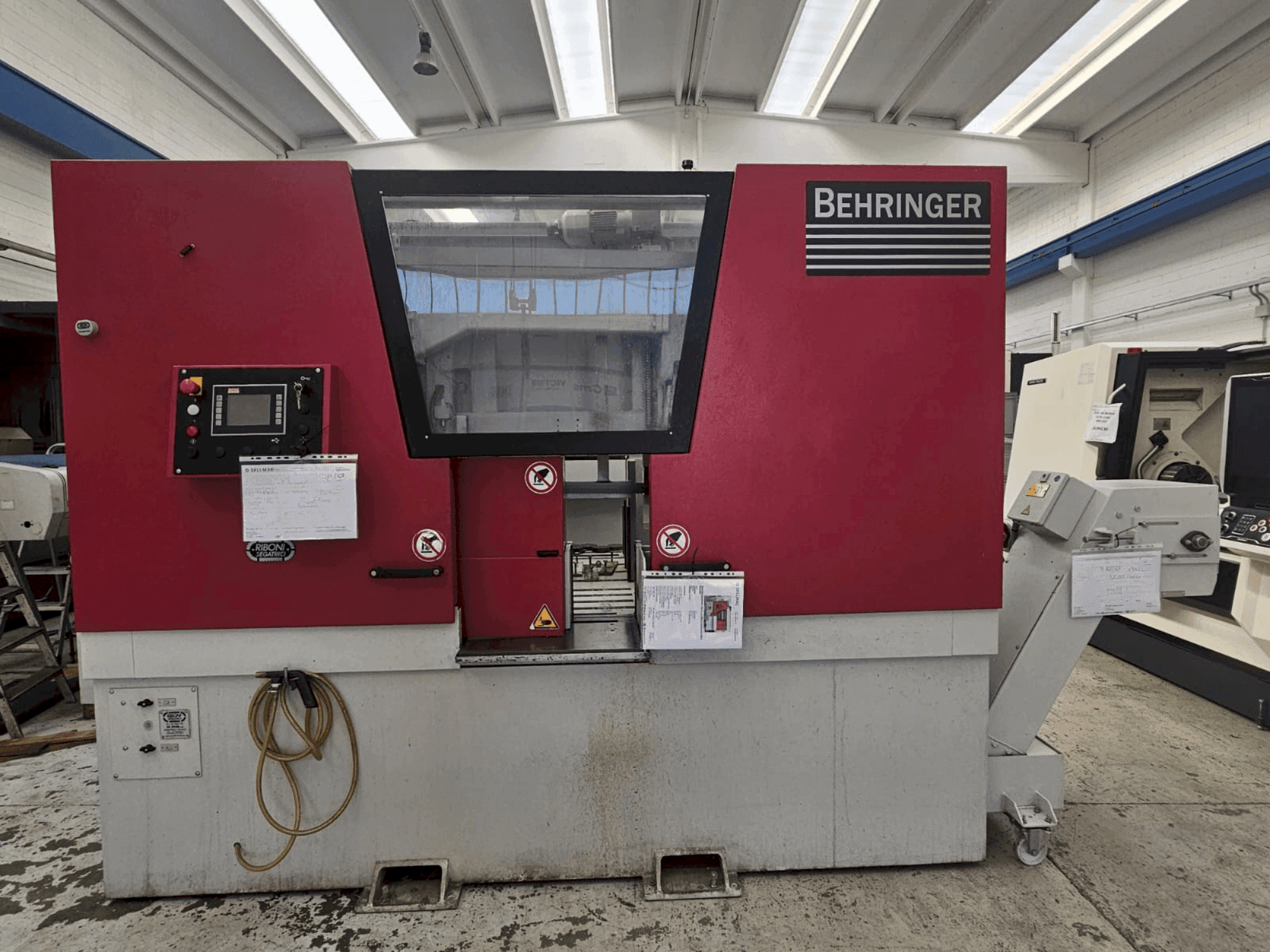 Mašīnas Behringer HBE 511 A pretskats
