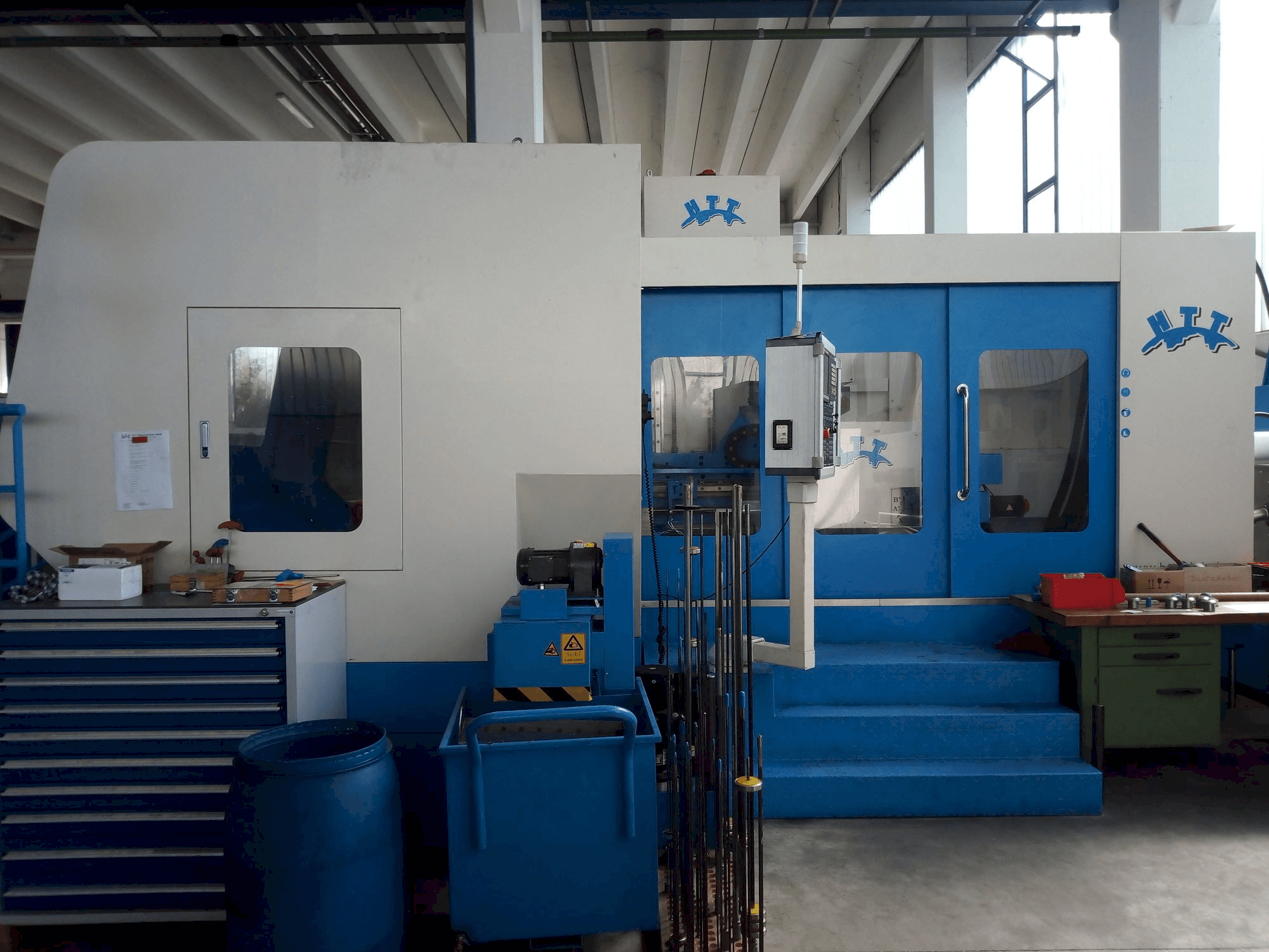 Mašīnas HTT KBR6-1008 pretskats