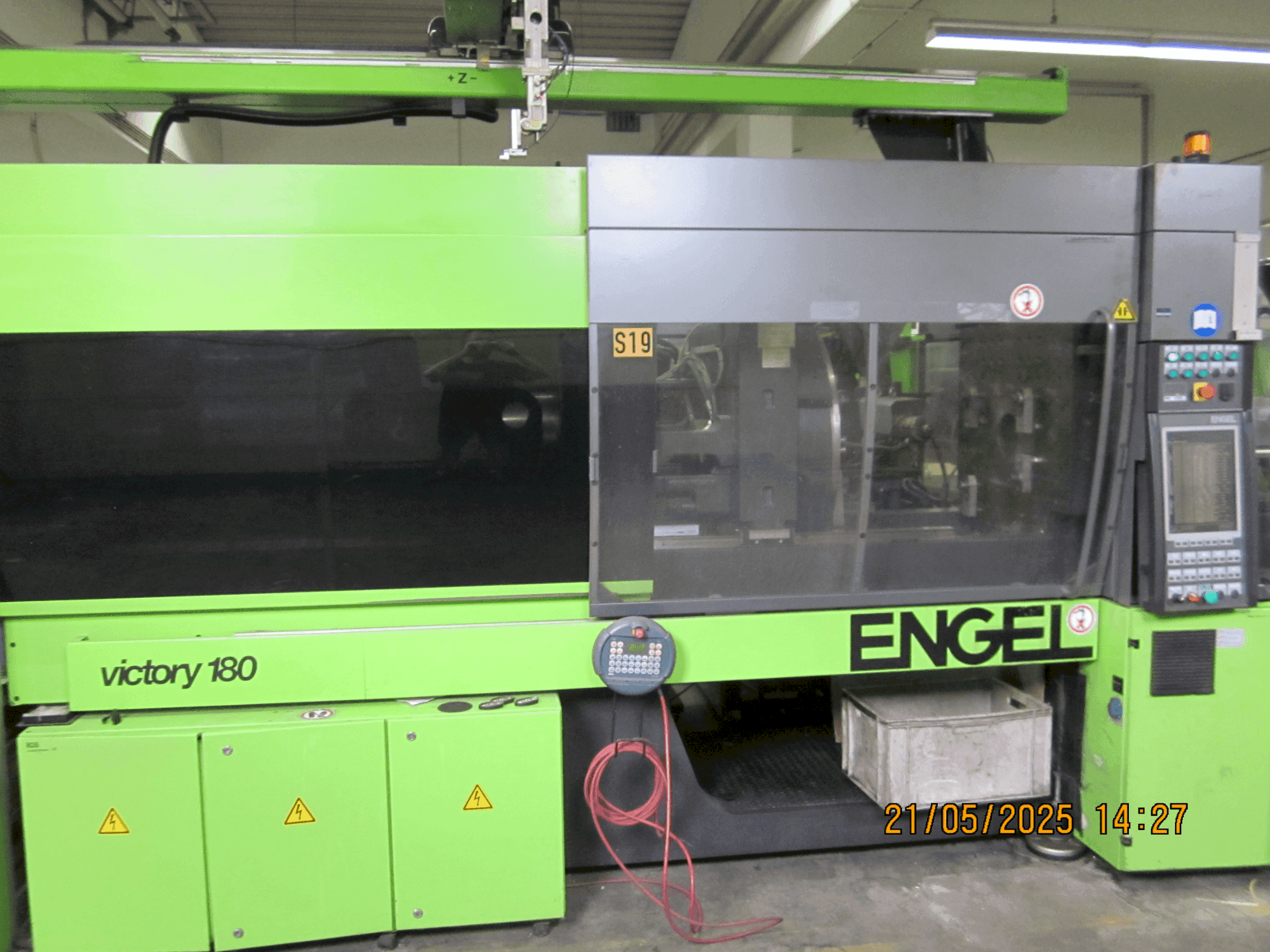 Mašīnas Engel VC 330H/200el/180 Combi pretskats
