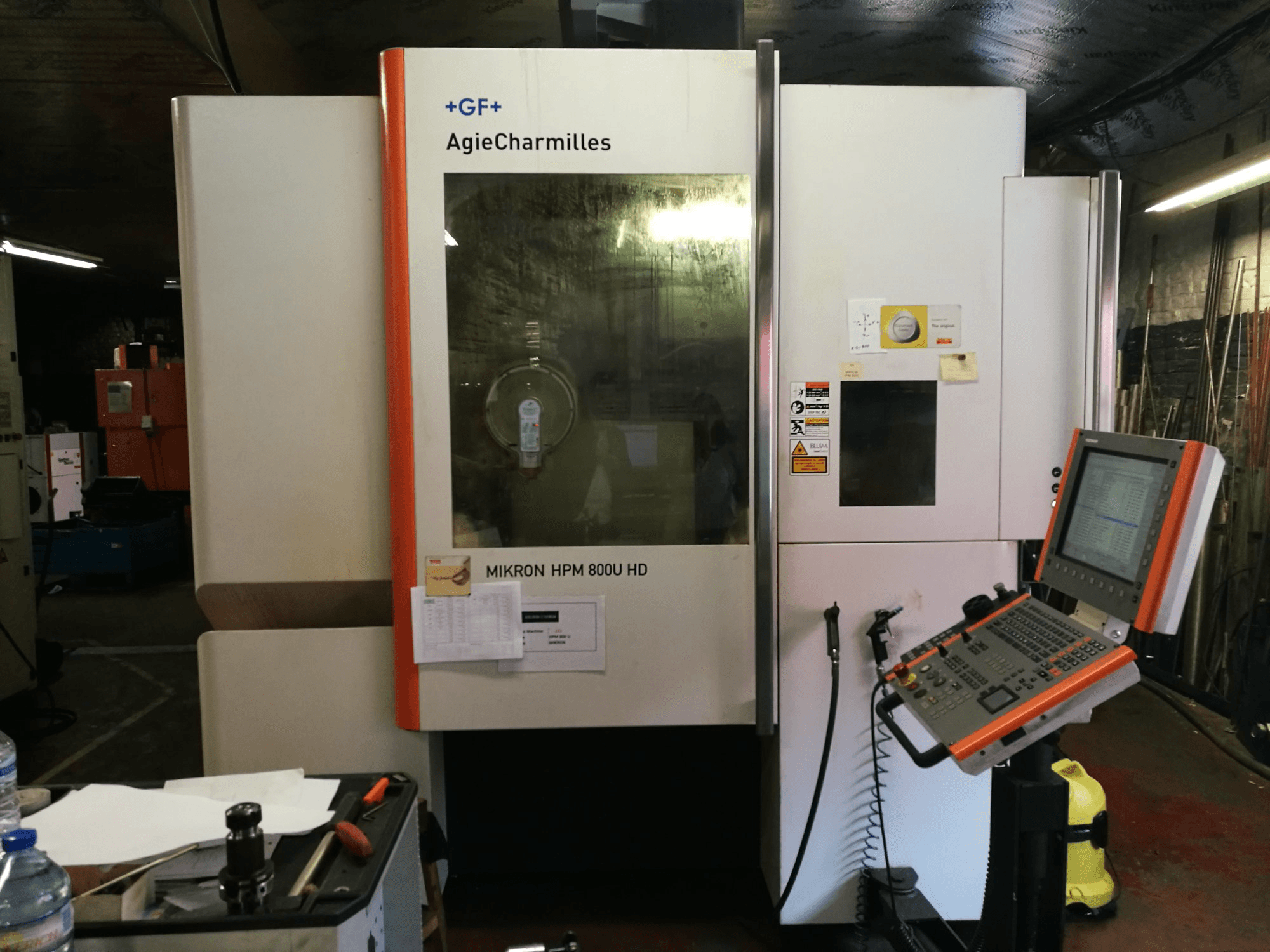 Mašīnas AgieCharmilles MIKRON HPM 800U HD pretskats