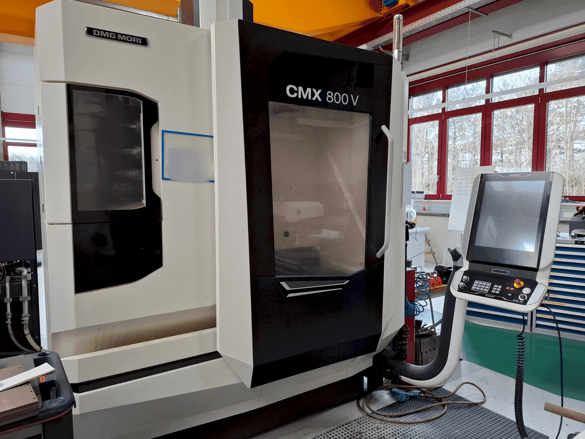 Mašīnas DMG MORI CMX 800V pretskats