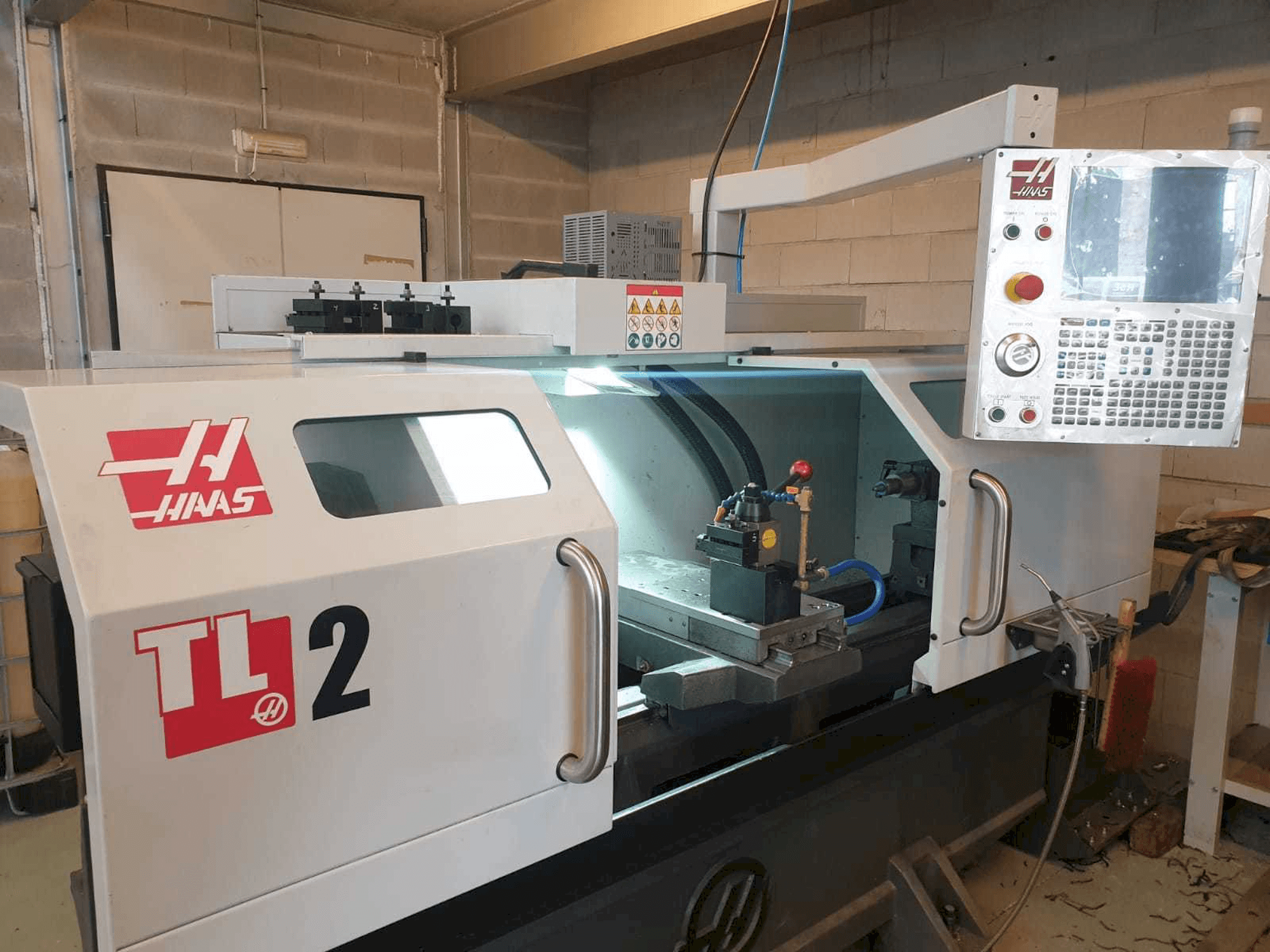 Mašīnas HAAS TL-2 pretskats