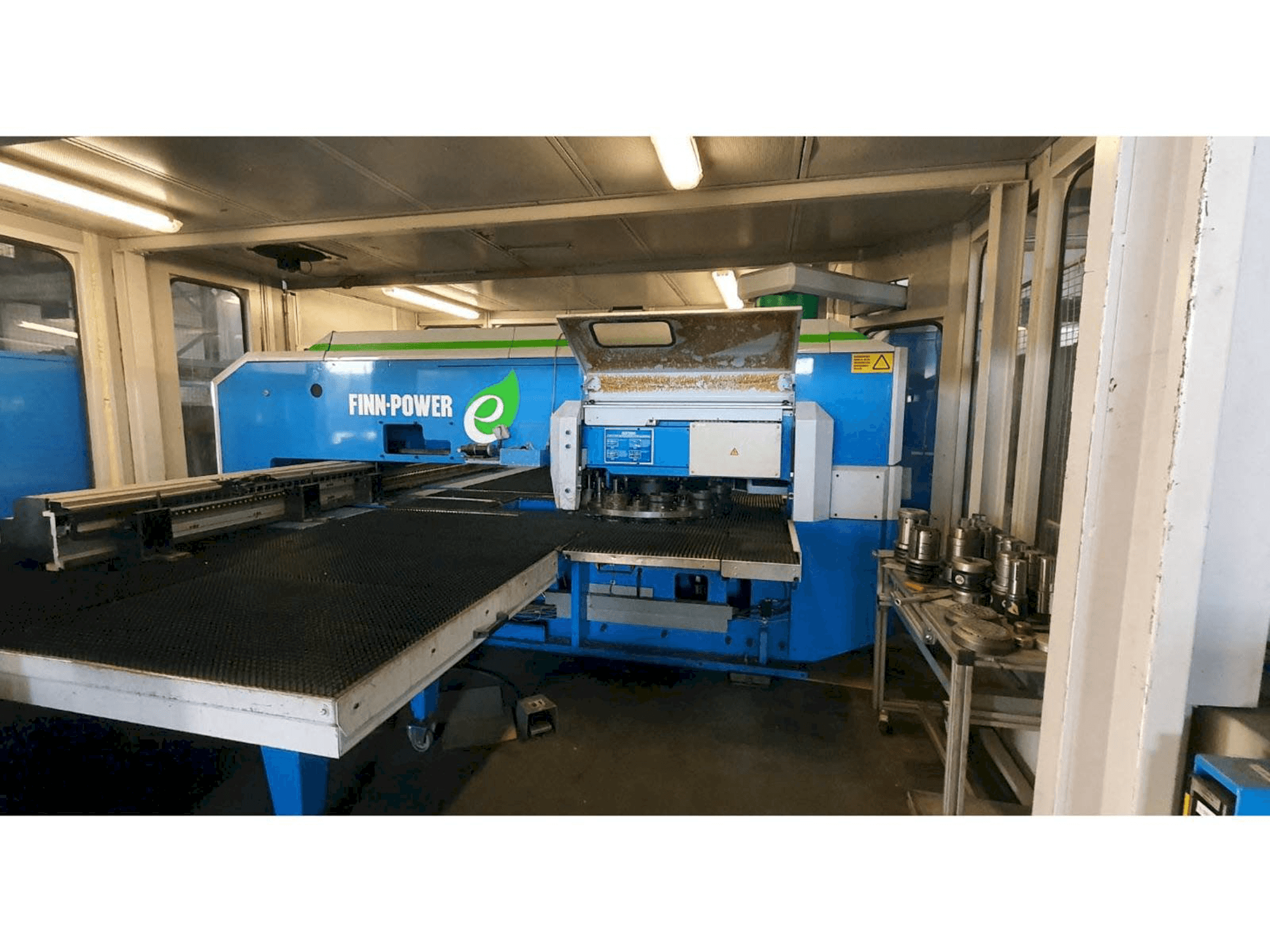 Mašīnas Finn-Power E5 SBV pretskats