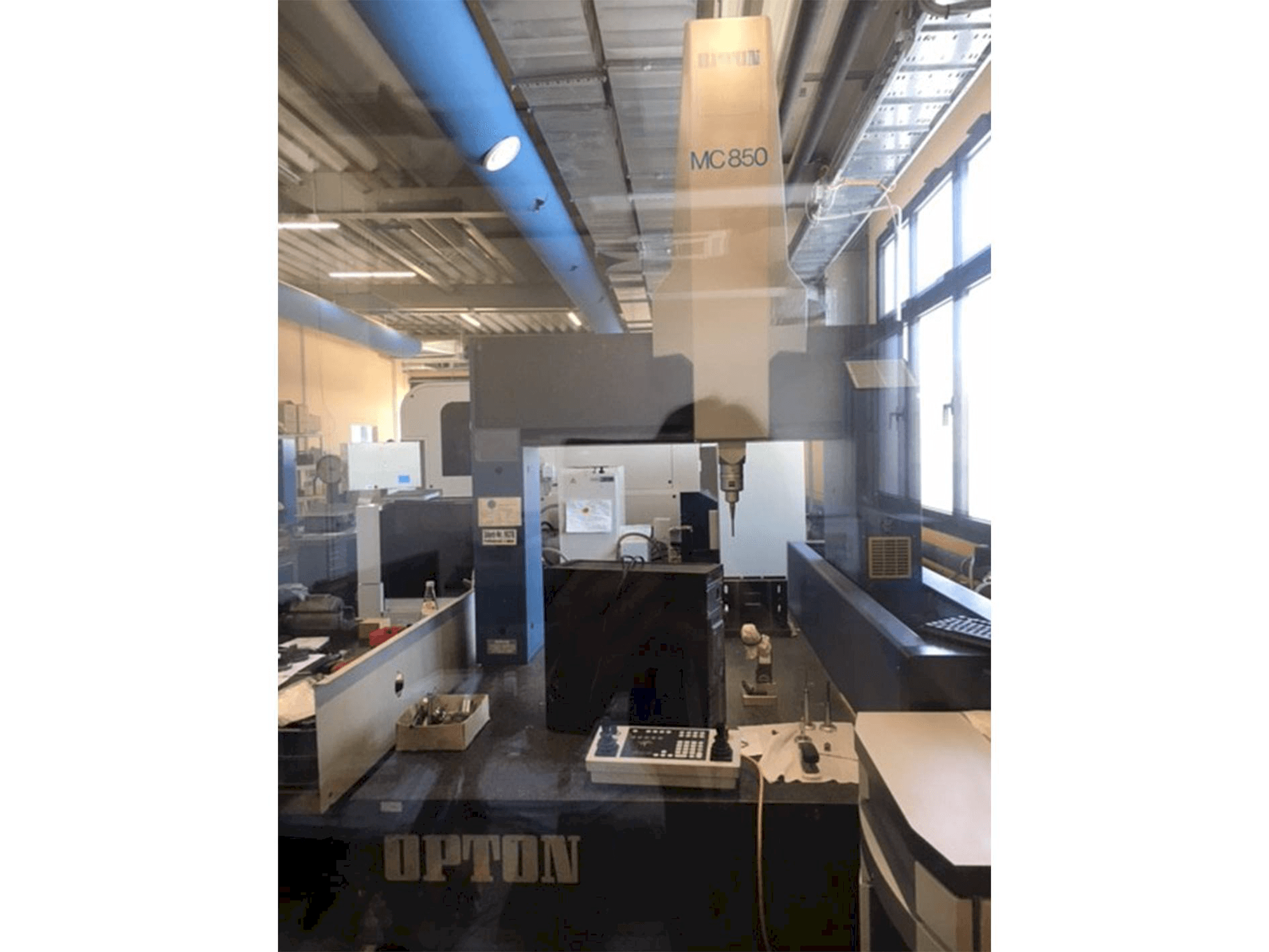 Mašīnas ZEISS Opton MC 850 pretskats