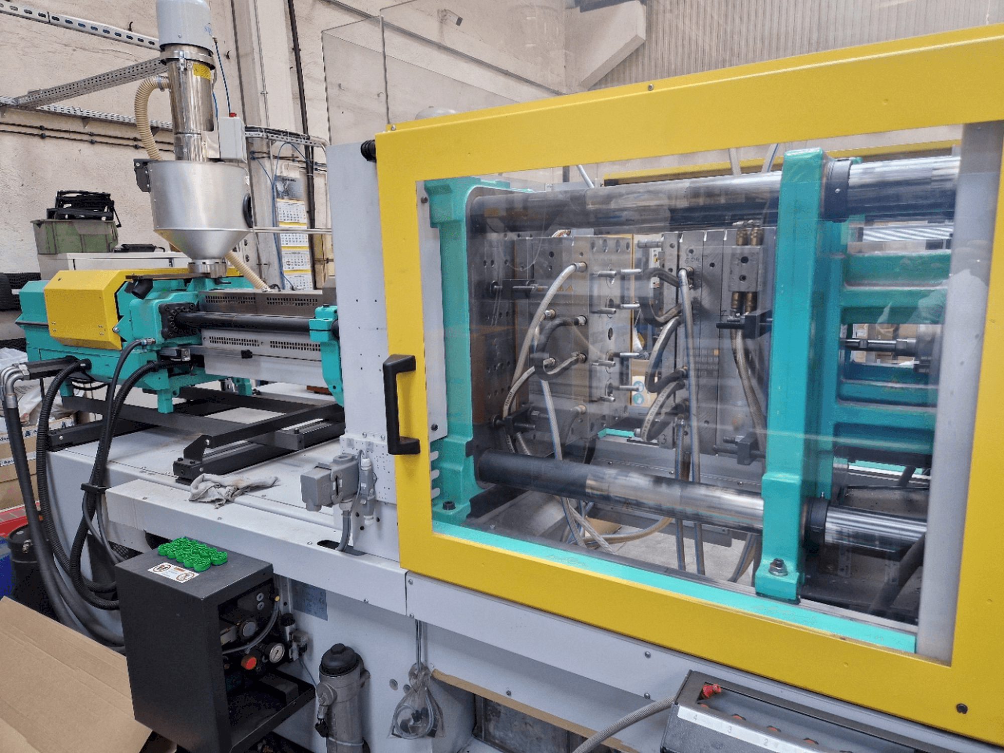 Mašīnas Arburg ALLROUNDER 570 C 2000-800 GOLDEN EDITION pretskats