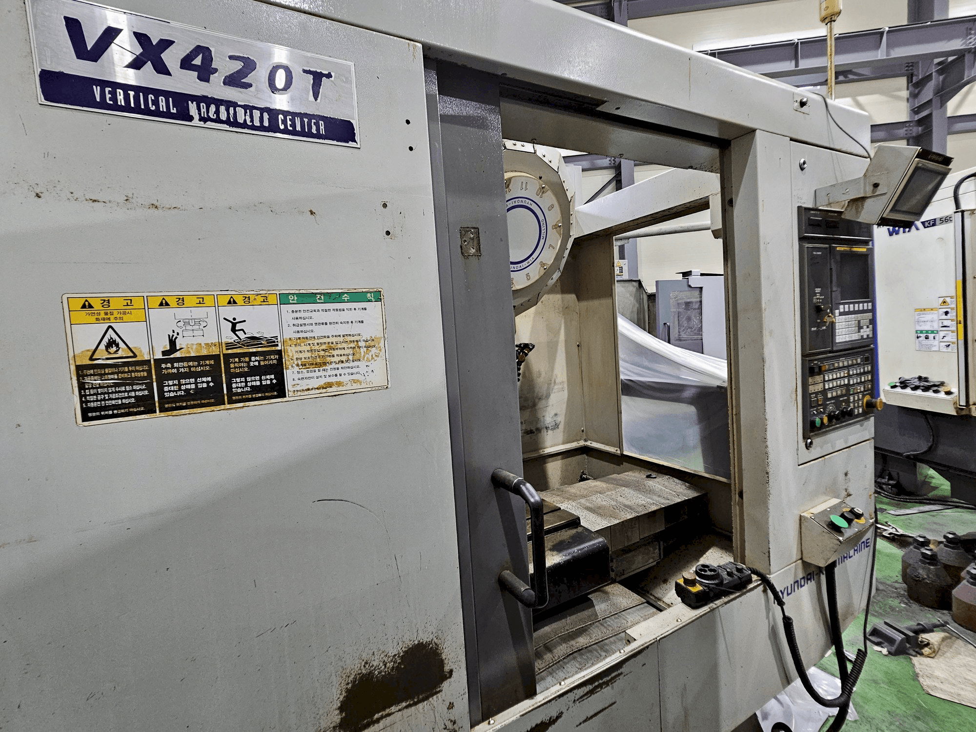 Mašīnas Hyundai Wia VX420T pretskats