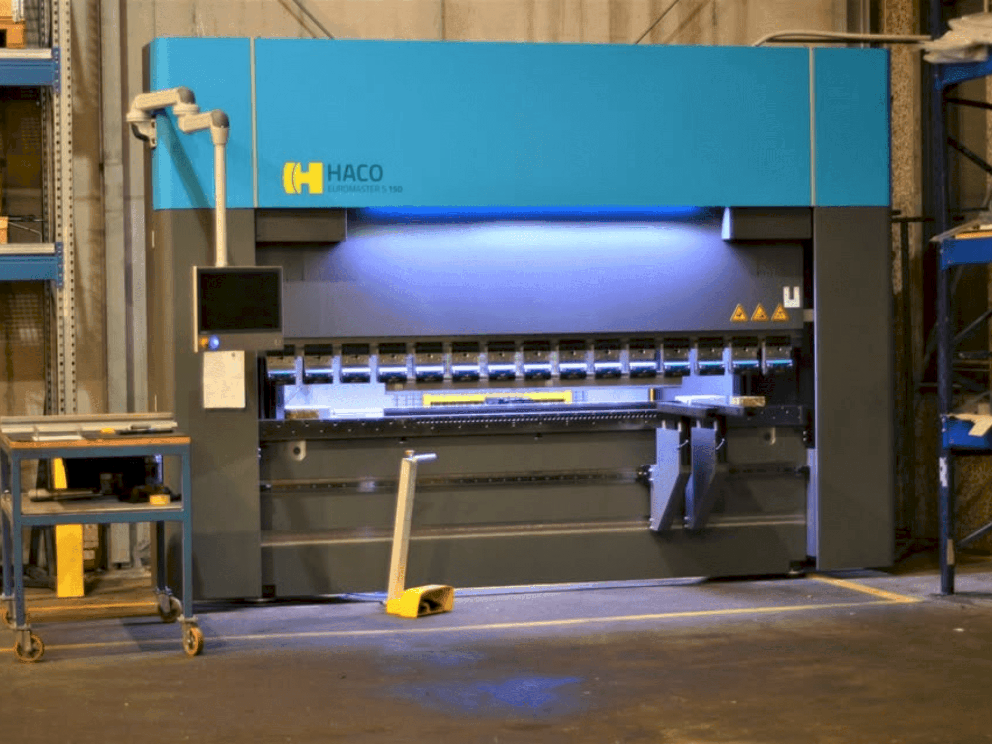 Mašīnas HACO Euromaster S 30150 pretskats
