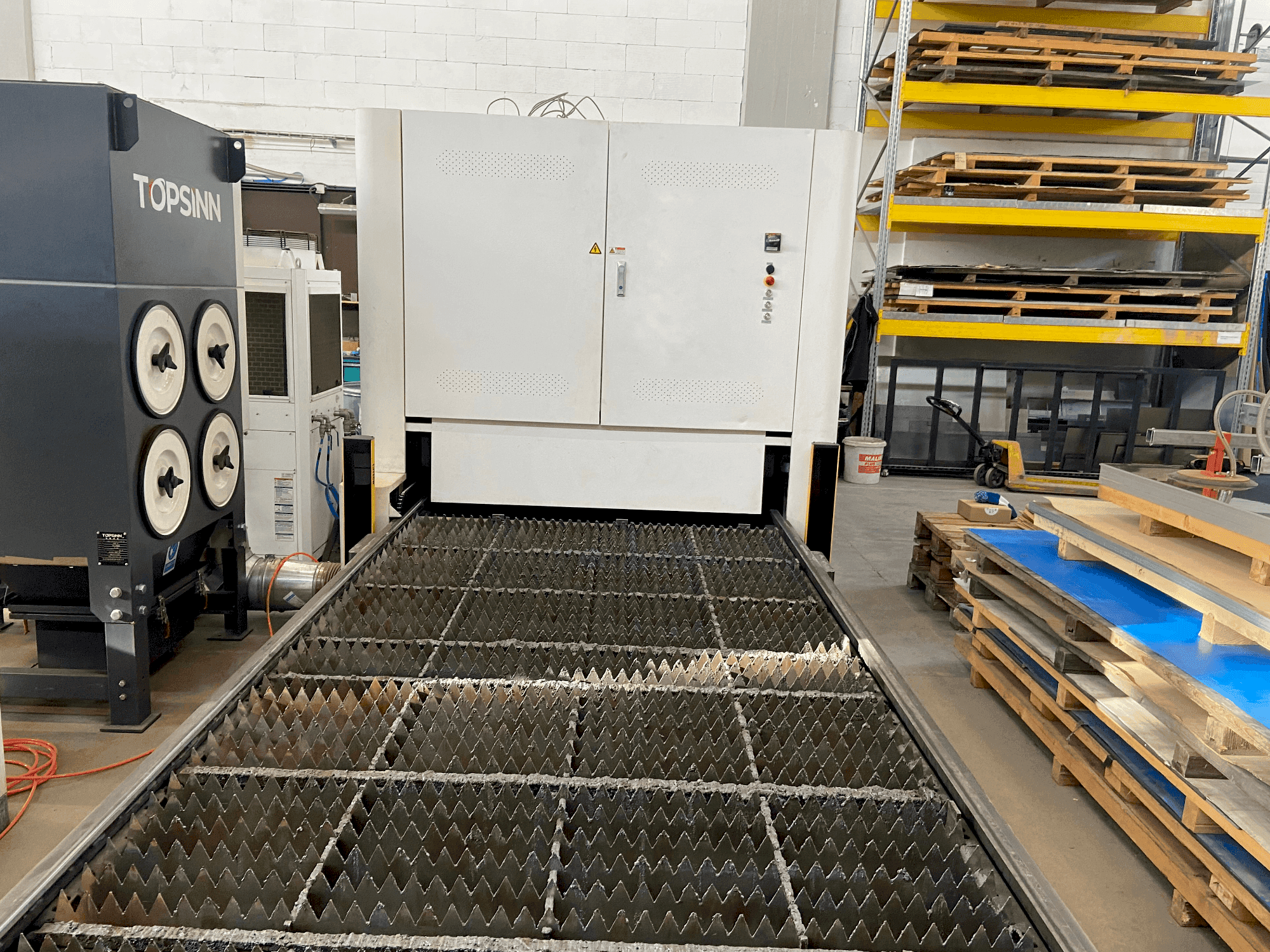 Mašīnas Bodor C3 pretskats