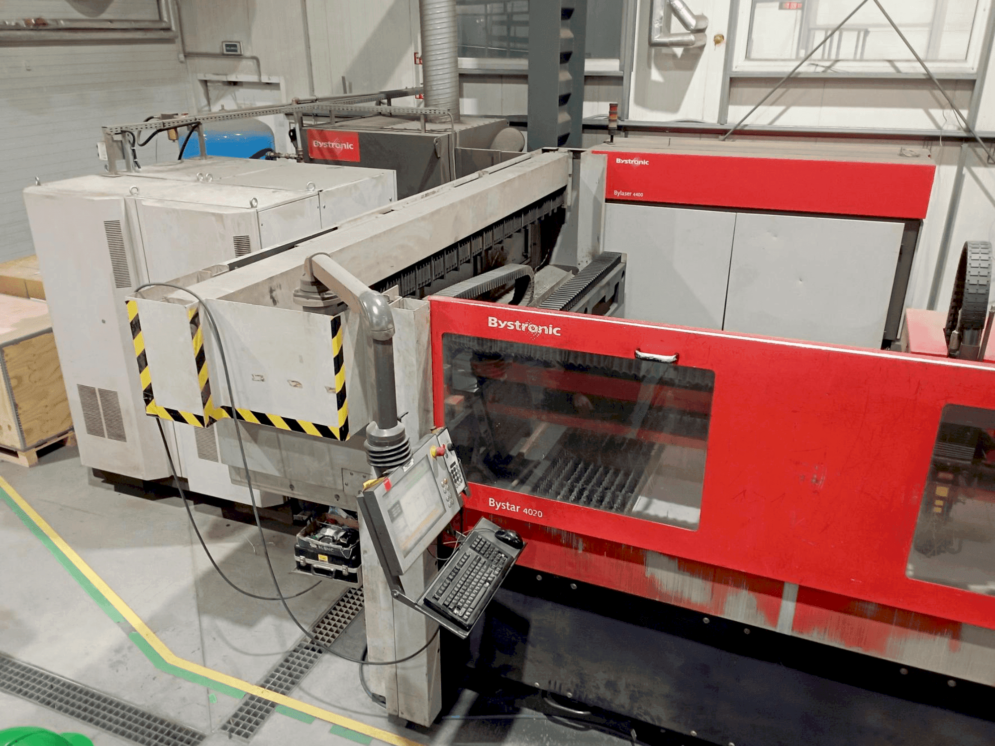 Mašīnas Bystronic ByStar 4020 with ByLaser 4400 pretskats