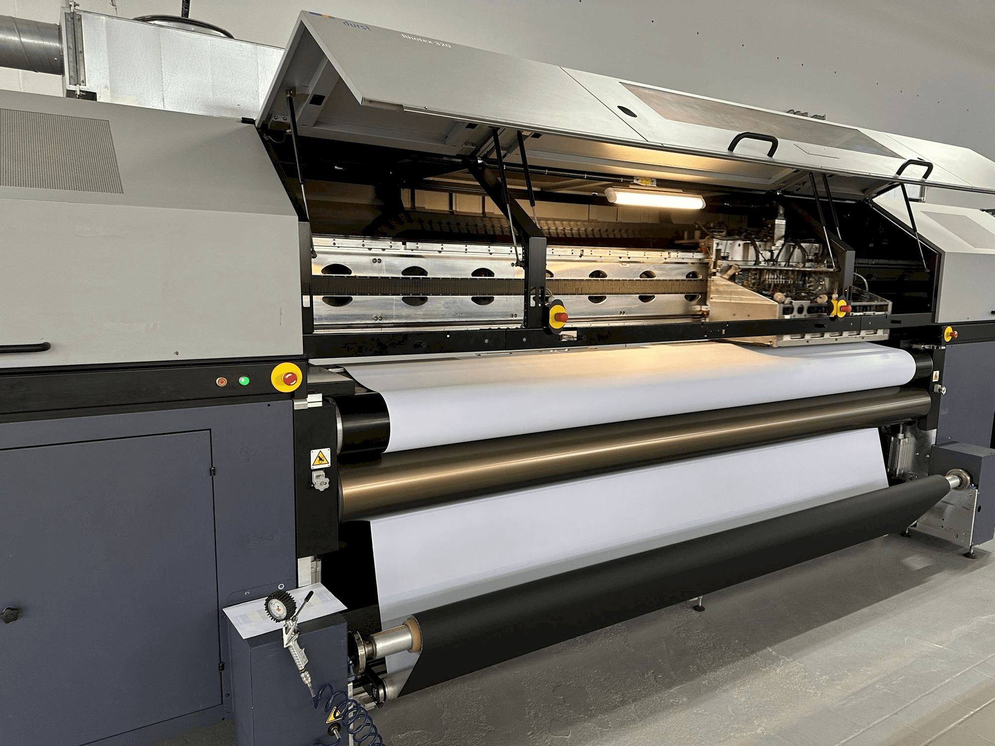 Mašīnas Durst Rhotex 320 pretskats