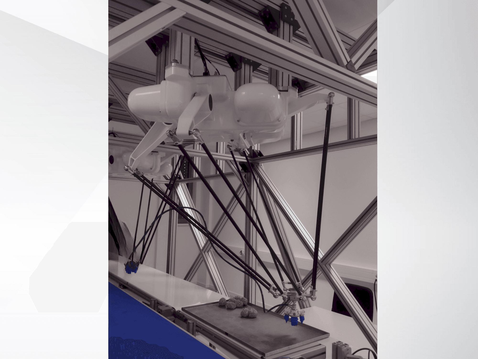 Mašīnas OMRON Quattro 800HS with Platform P30 pretskats