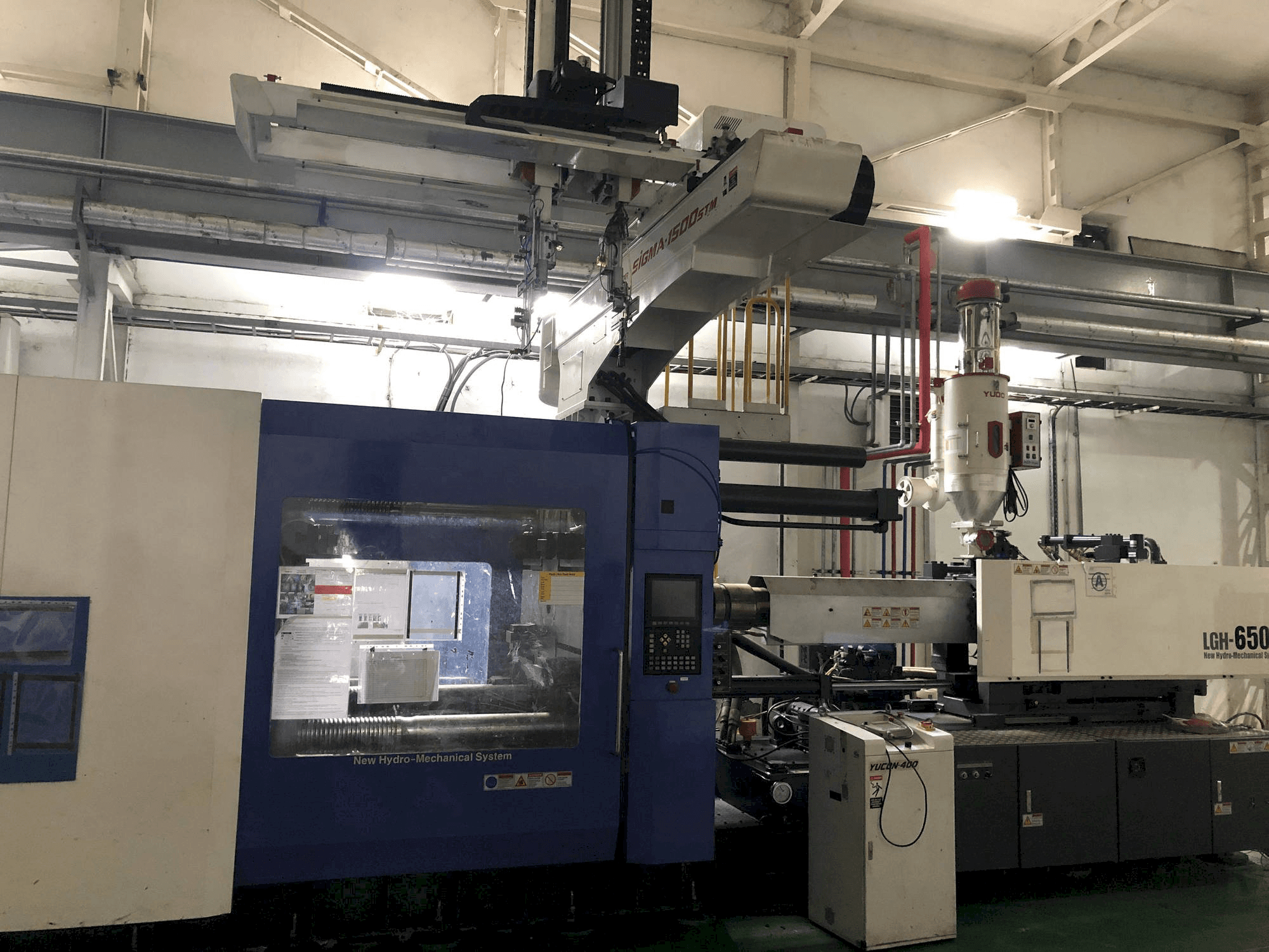 Mašīnas LG LGH-650M pretskats