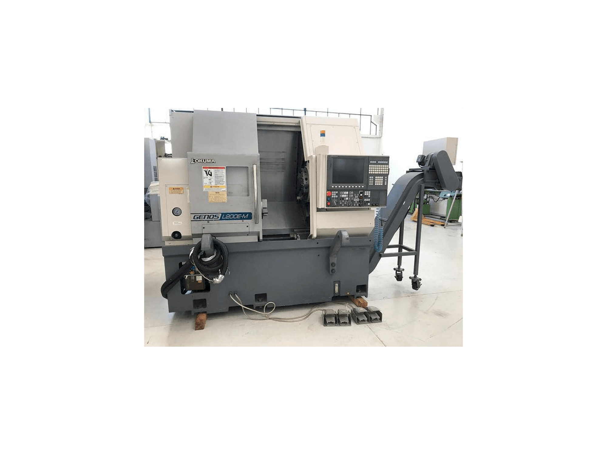 Mašīnas Okuma Genos L200E-MY pretskats