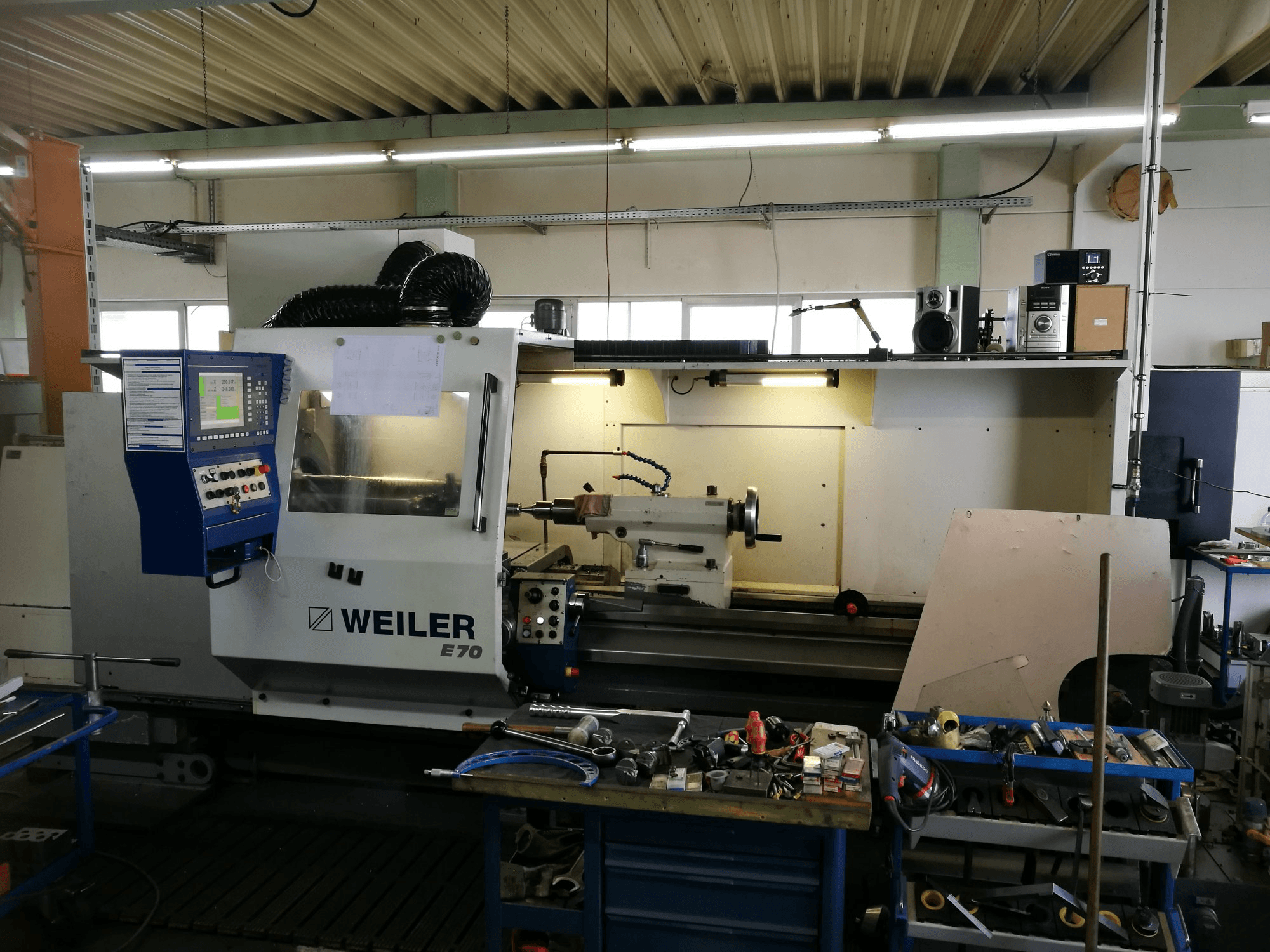 Mašīnas Weiler E70/3000 pretskats