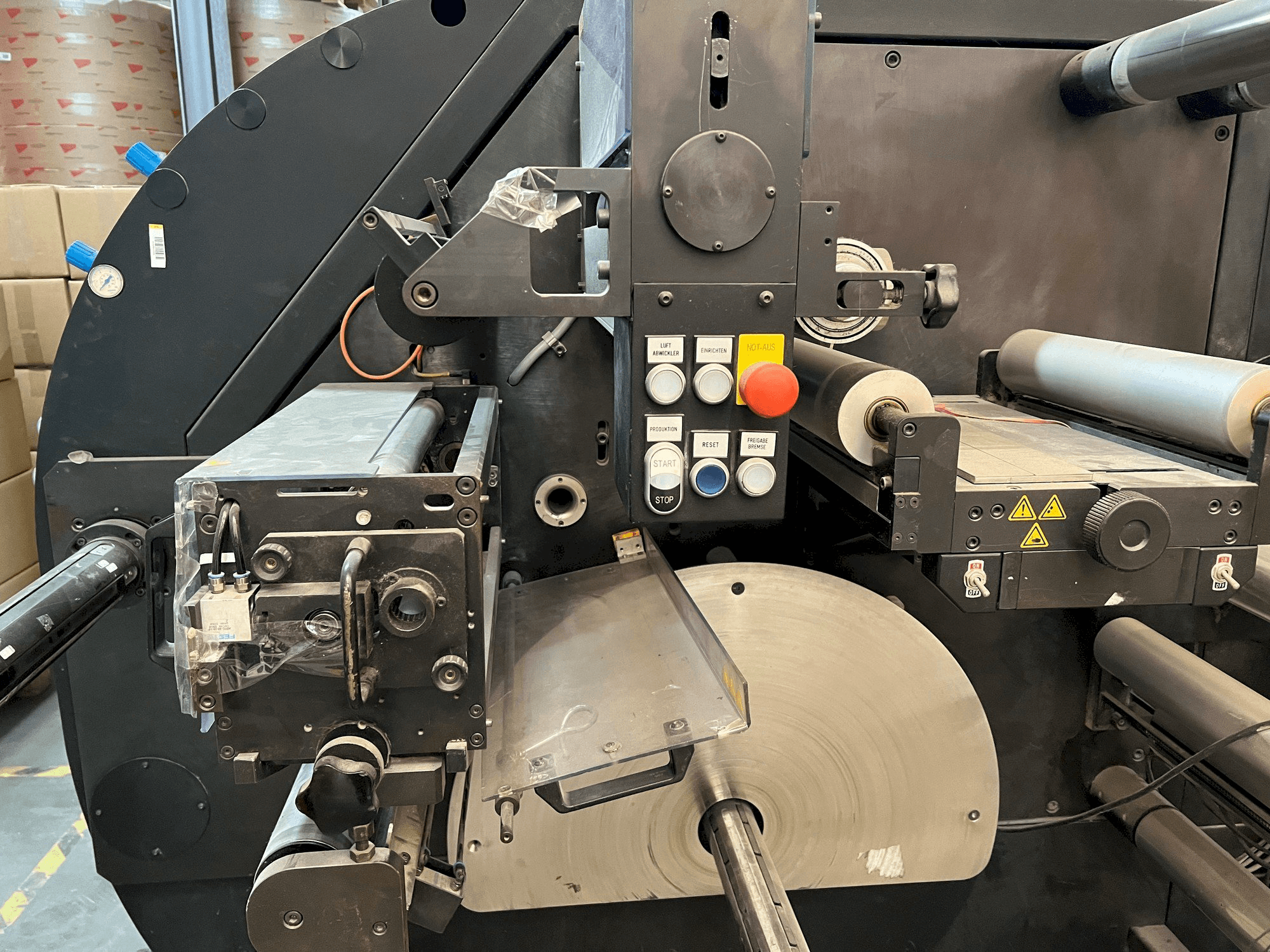 Mašīnas FLEXOR 380B pretskats