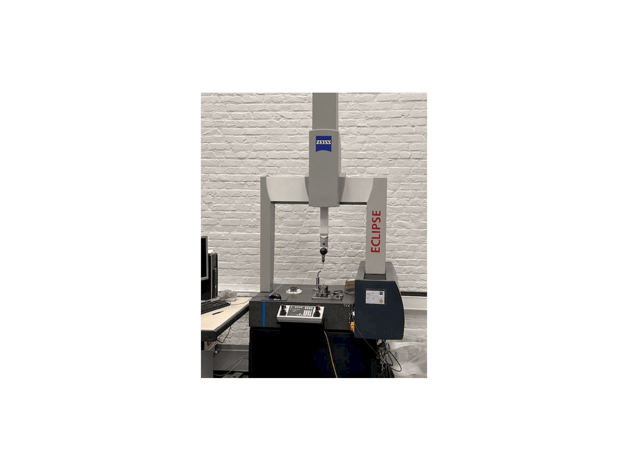 Mašīnas ZEISS Eclipse pretskats