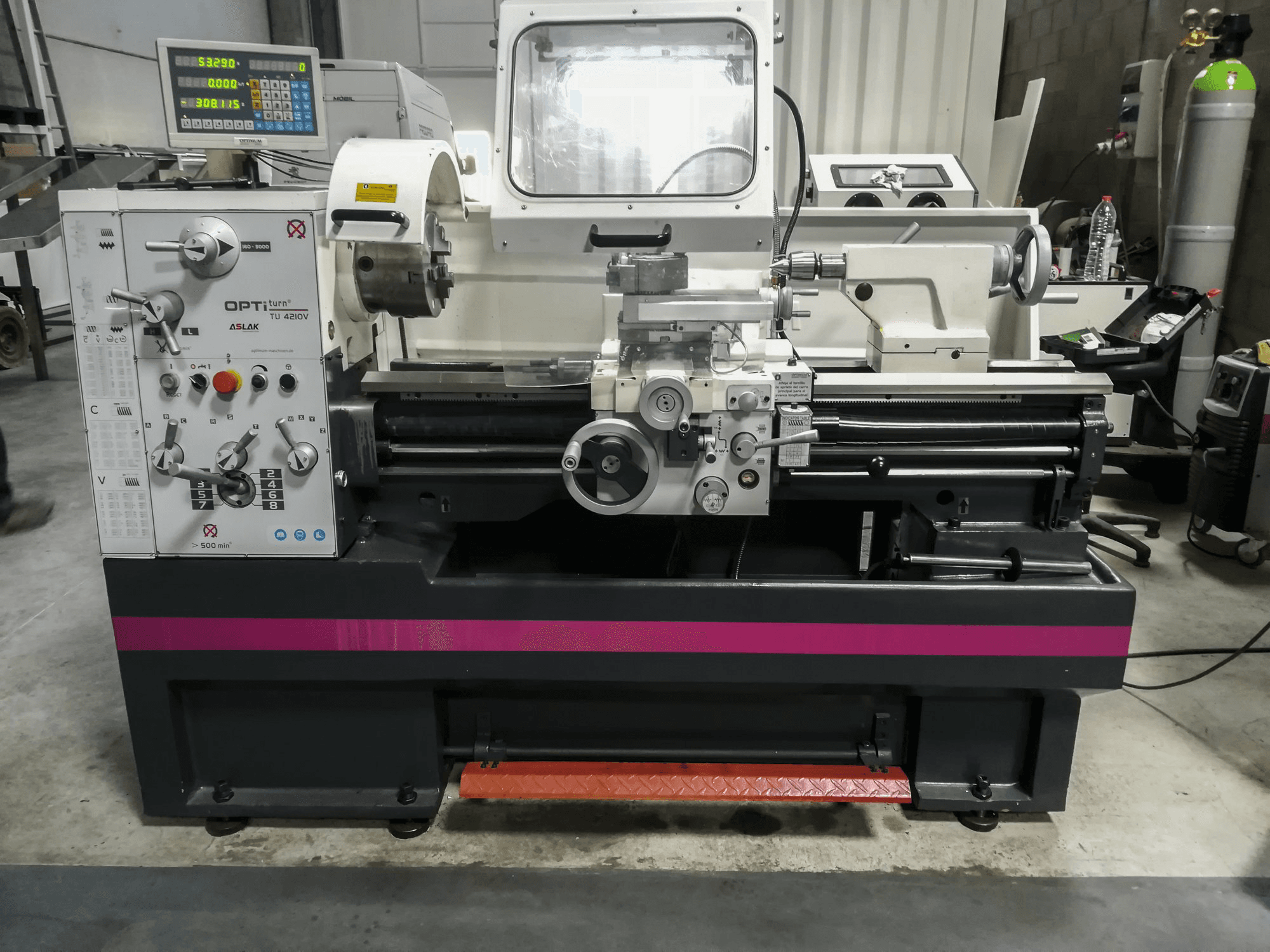 Mašīnas Optimum TU 4210V pretskats