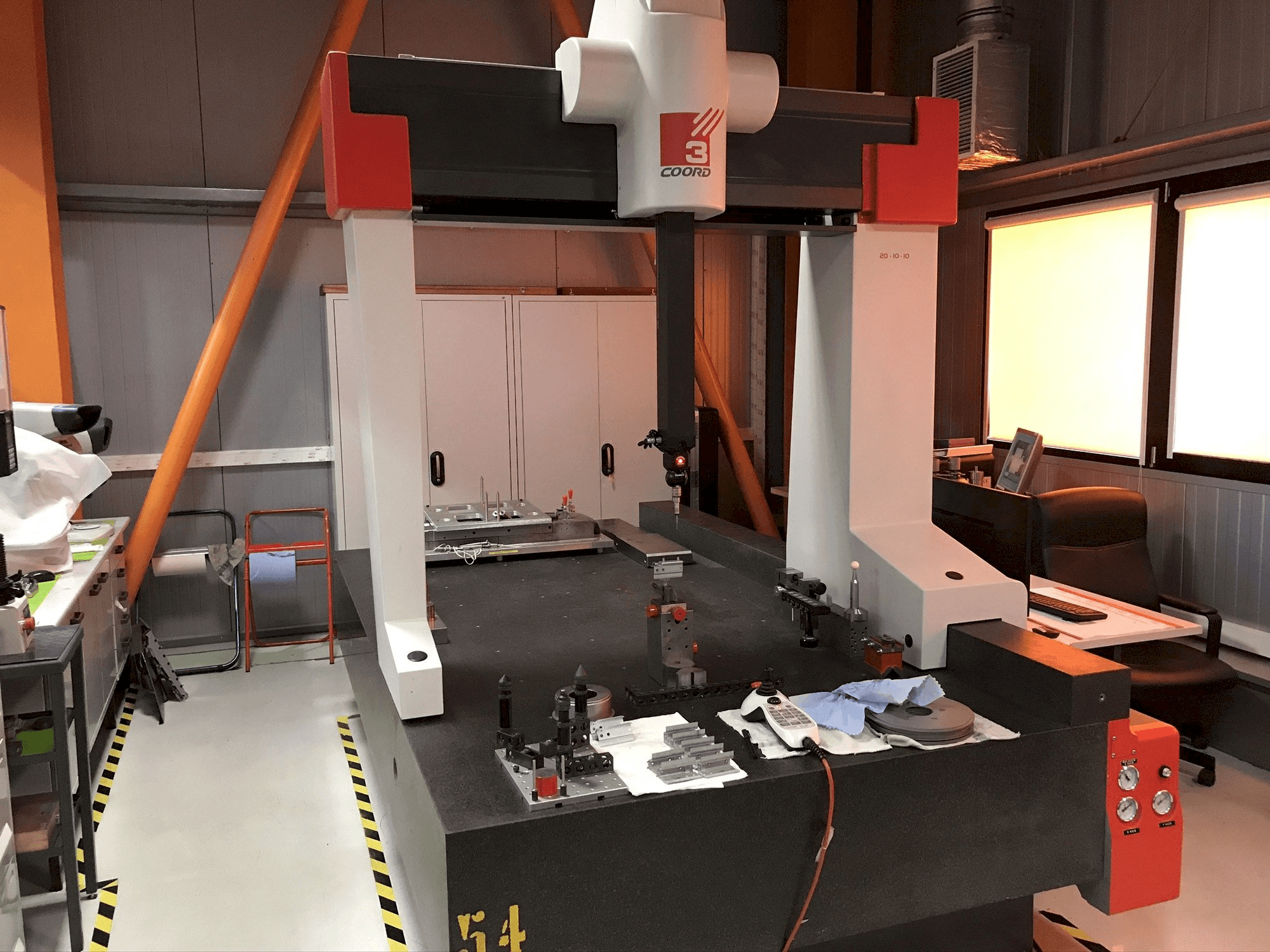 Mašīnas Coord3 MC16 20-10-10 pretskats