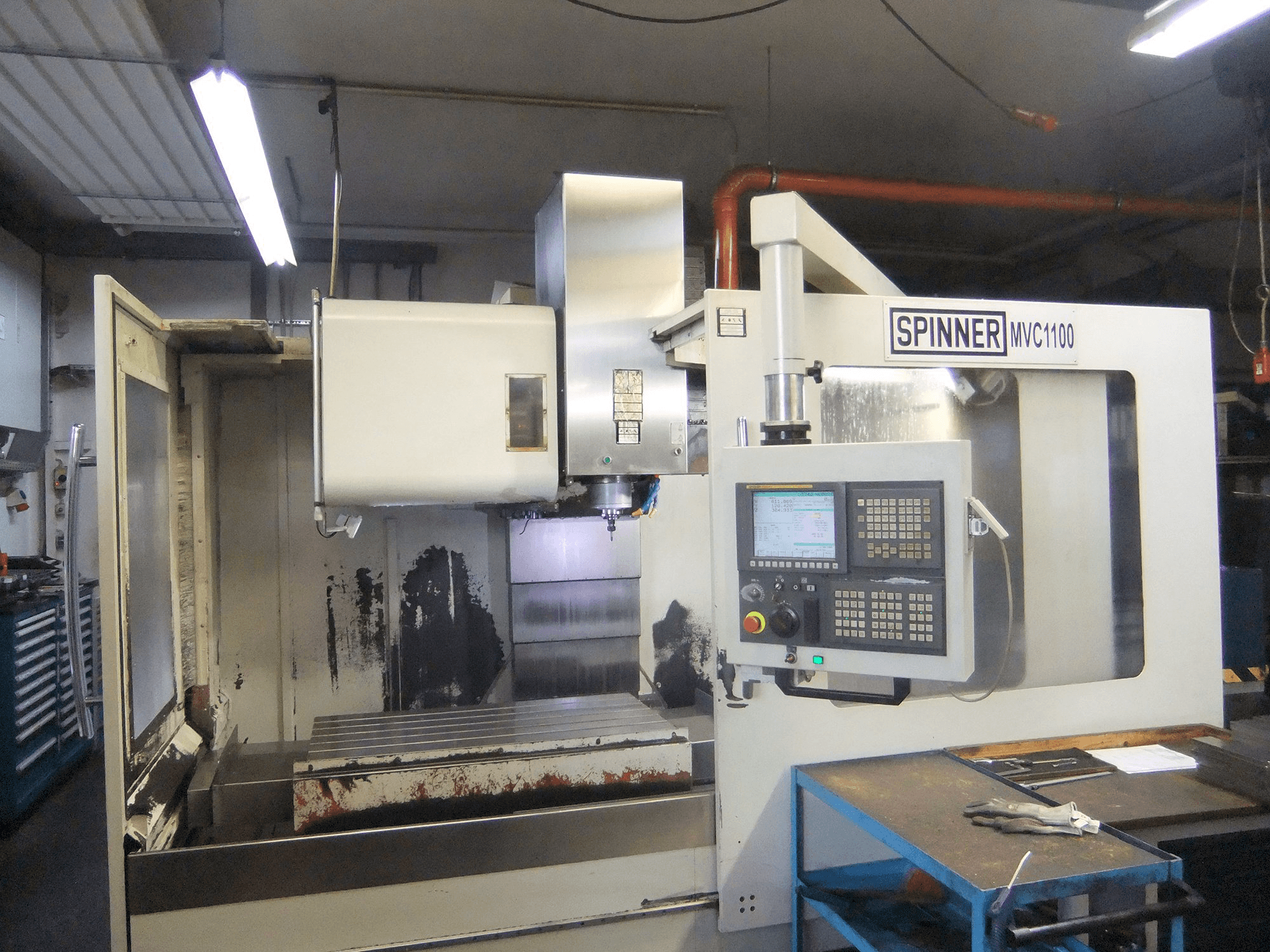 Mašīnas SPINNER MVC1100 pretskats