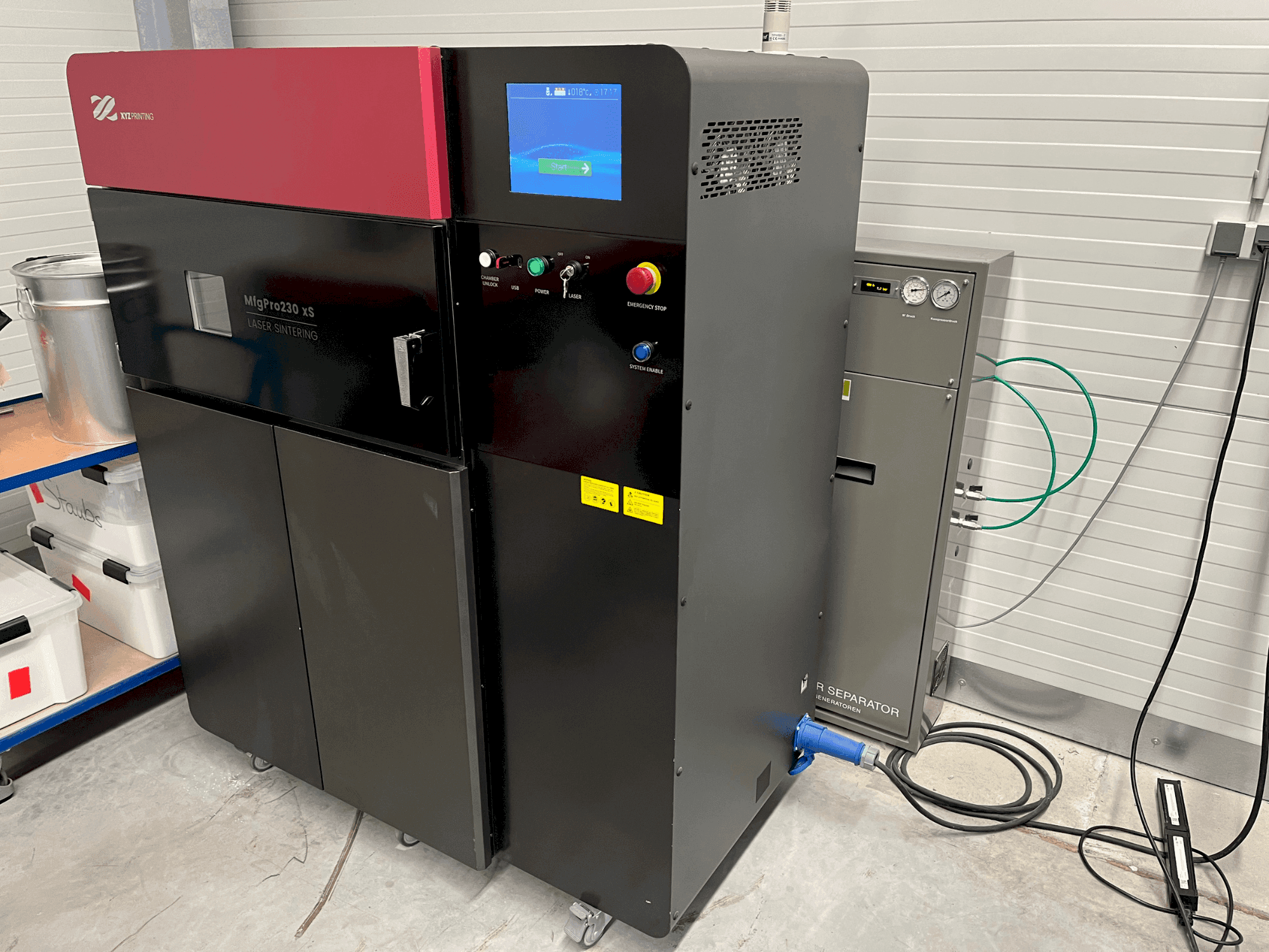 Mašīnas XYZ MfgPro230 xS (2022) pretskats