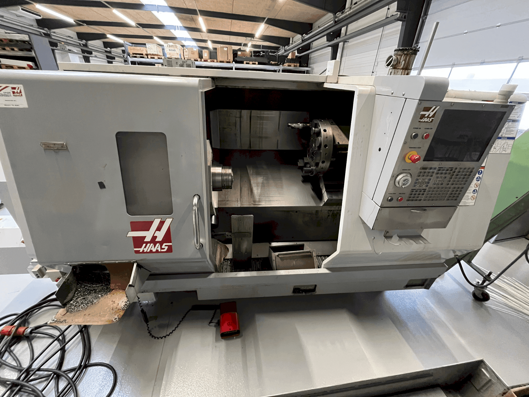 Mašīnas HAAS SL-30 pretskats