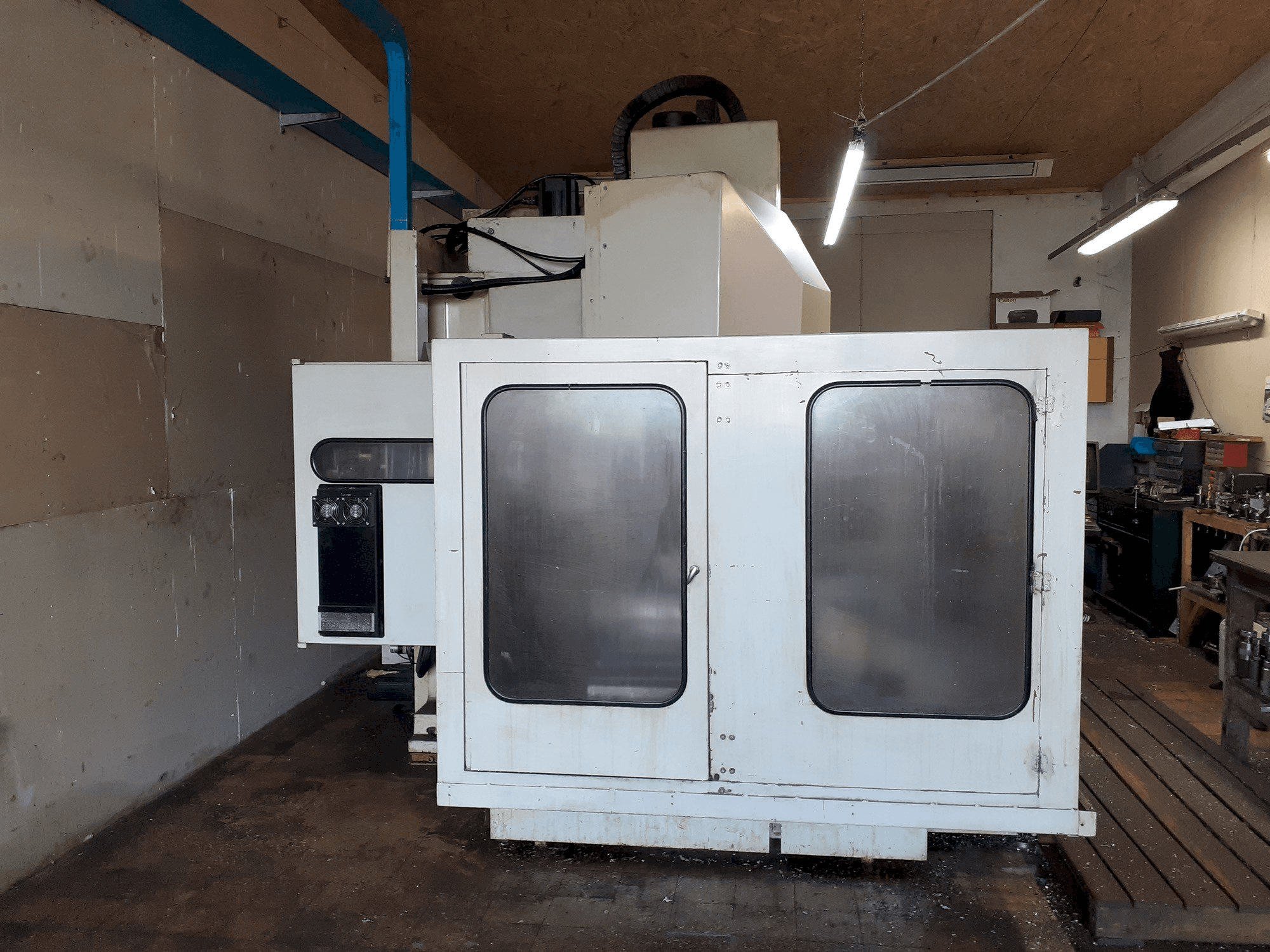 Mašīnas Hurco BMC 50-P pretskats