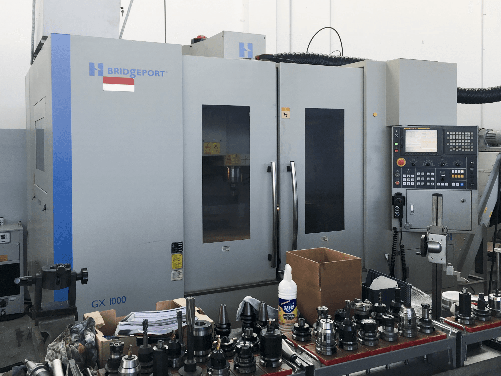 Mašīnas Bridgeport GX 1000 pretskats