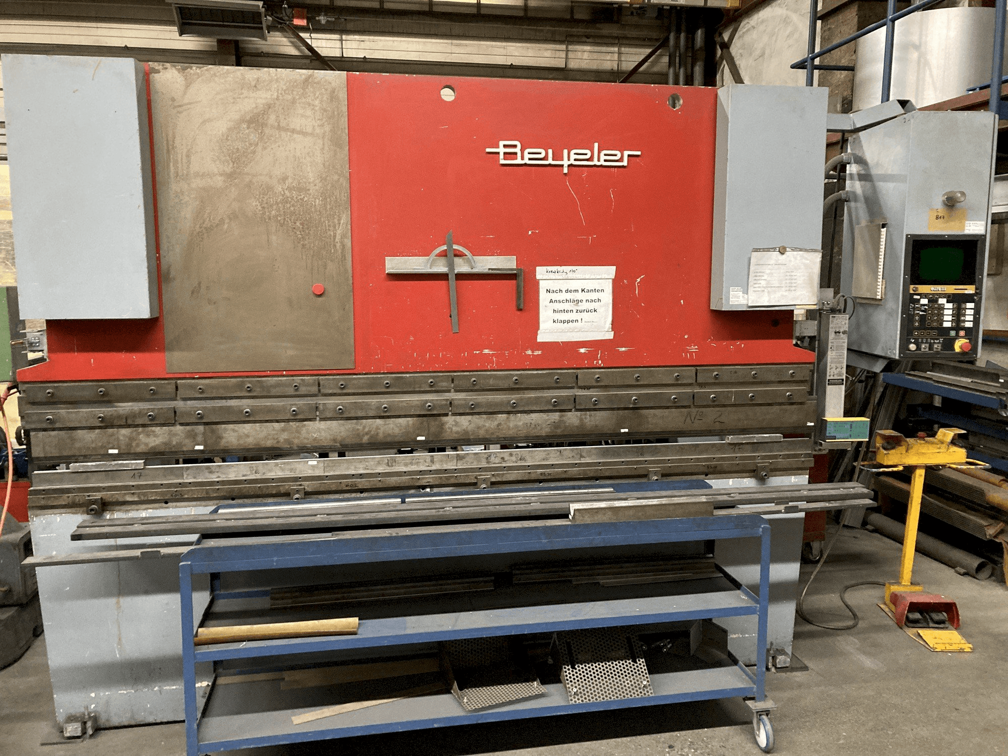 Mašīnas BEYELER M3 pretskats