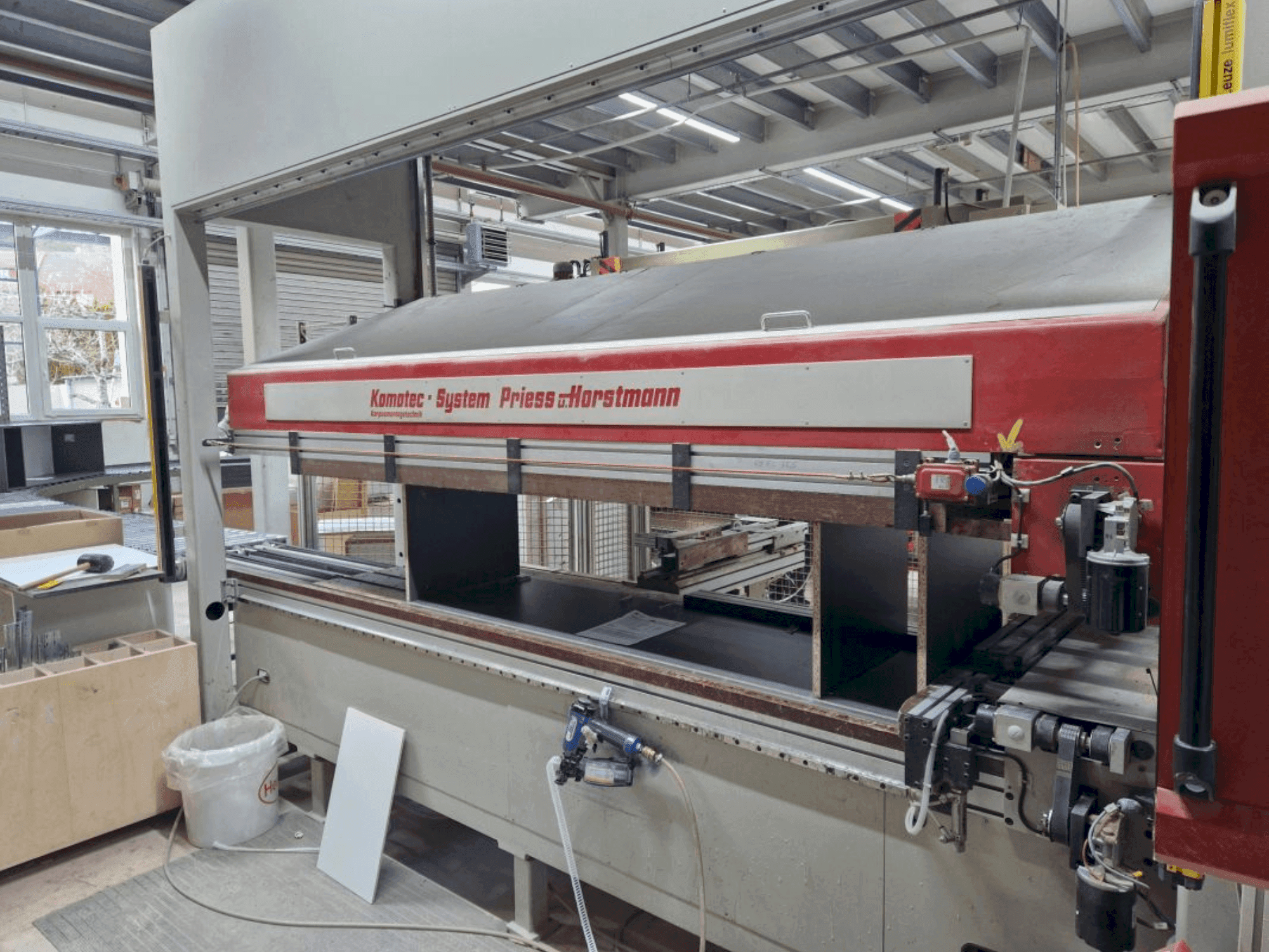 Mašīnas Priess & Horstmann PBA-52M pretskats