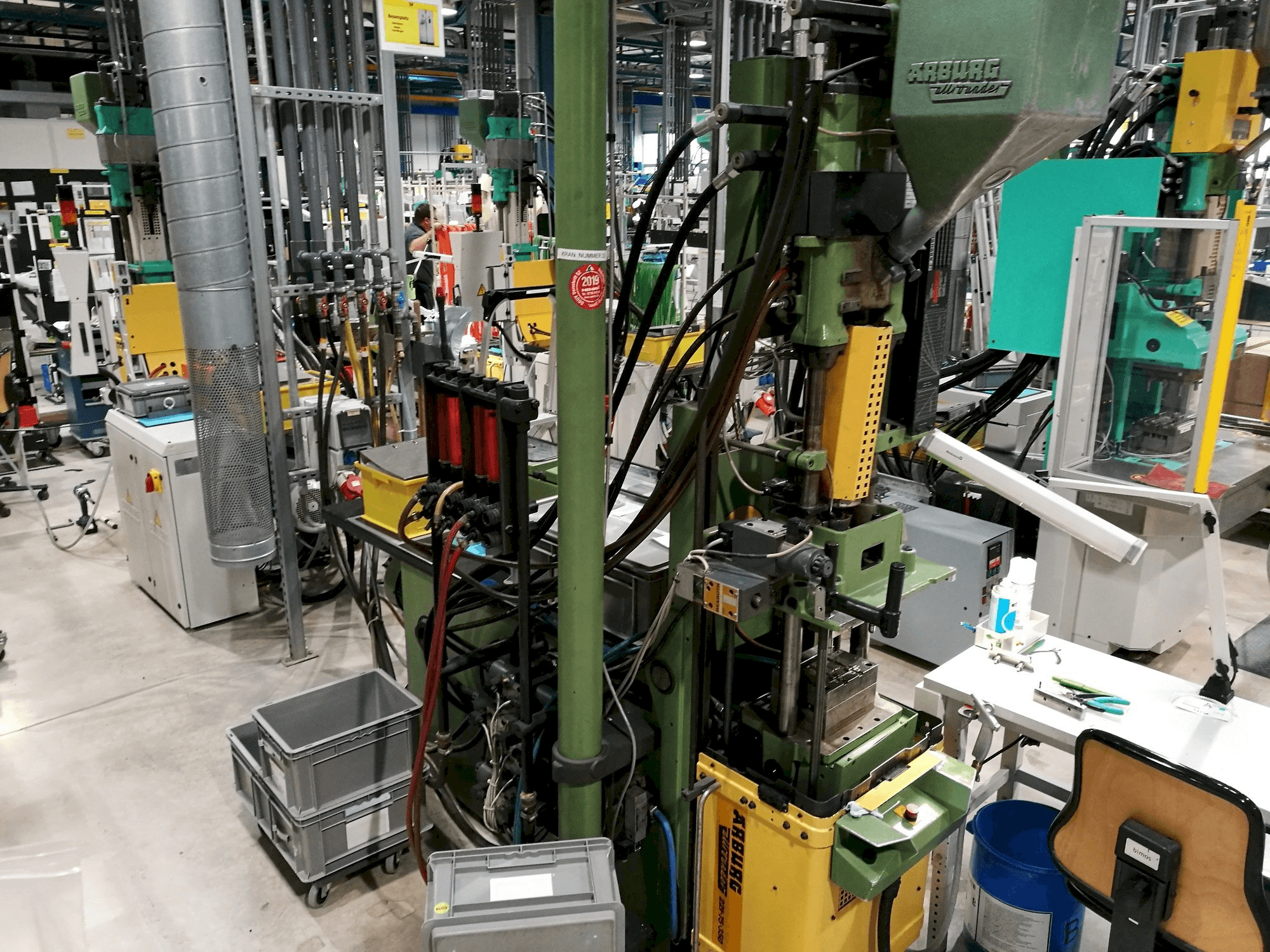 Mašīnas Arburg 221-75-350 pretskats