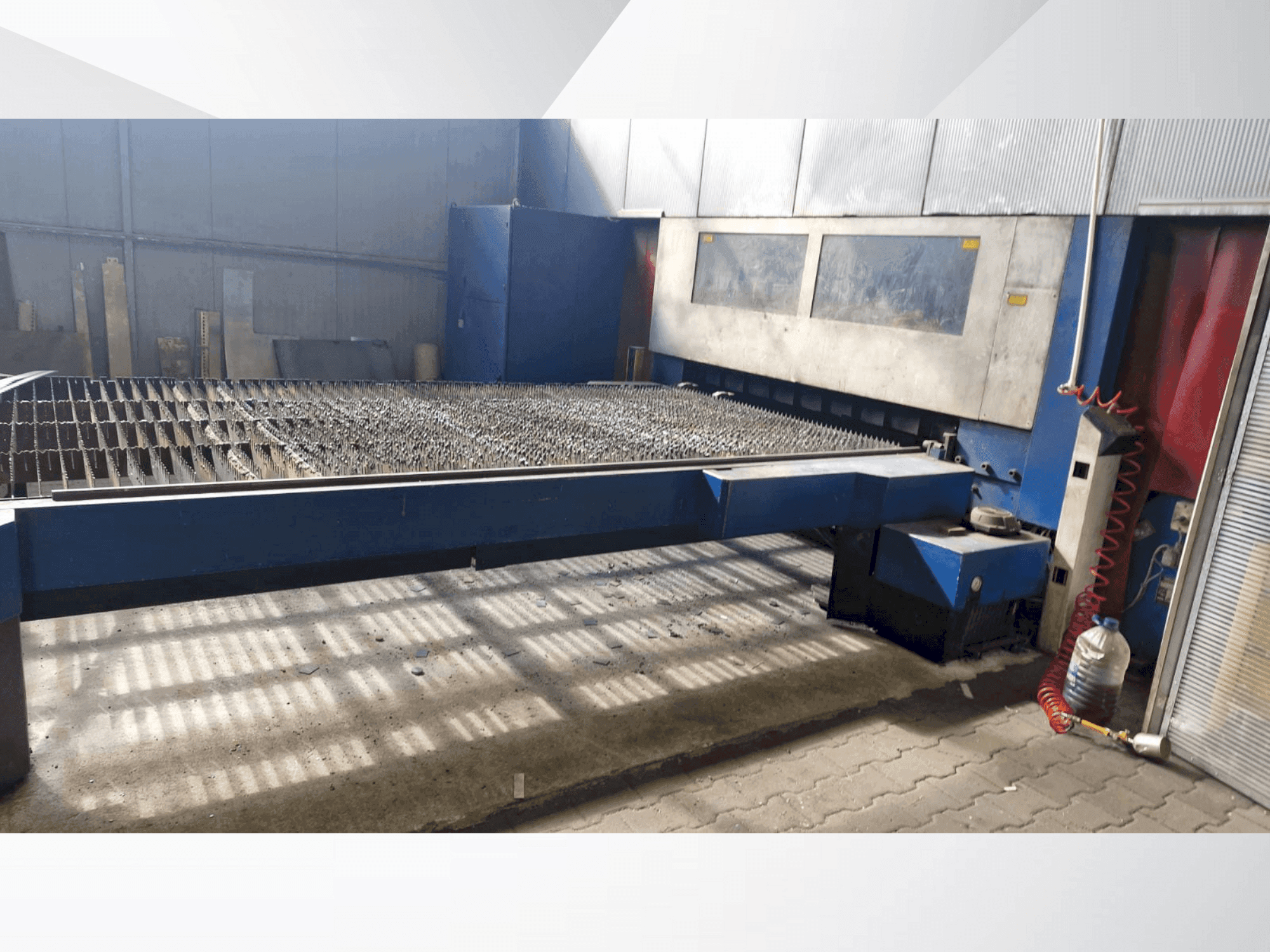Mašīnas TRUMPF TRUMATIC L 4030 pretskats