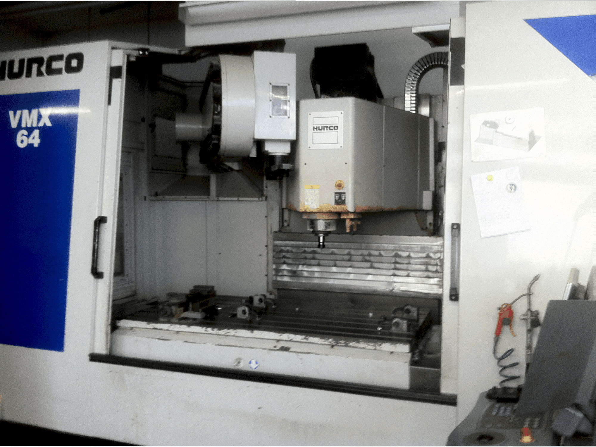 Mašīnas Hurco VMX 64/50T pretskats