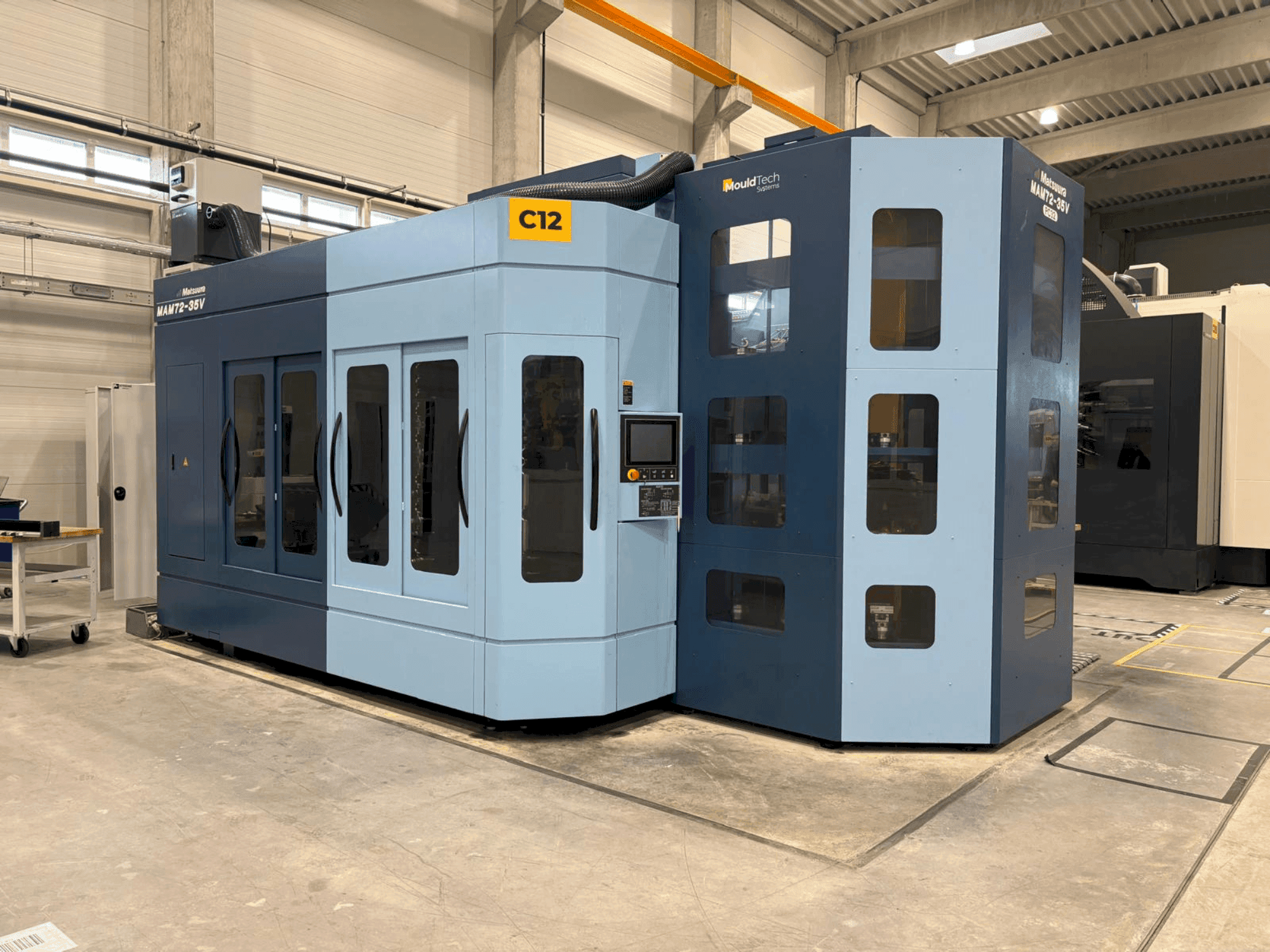 Mašīnas Matsuura MAM72-35V pretskats