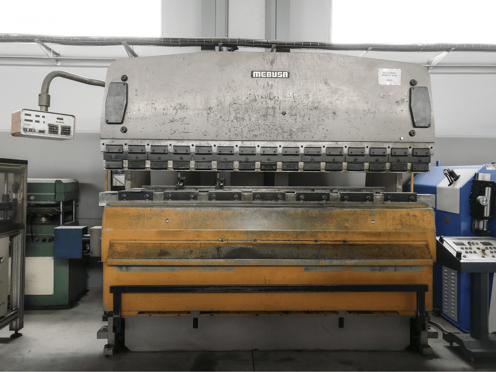 Mašīnas MEBUSA PH-173 pretskats