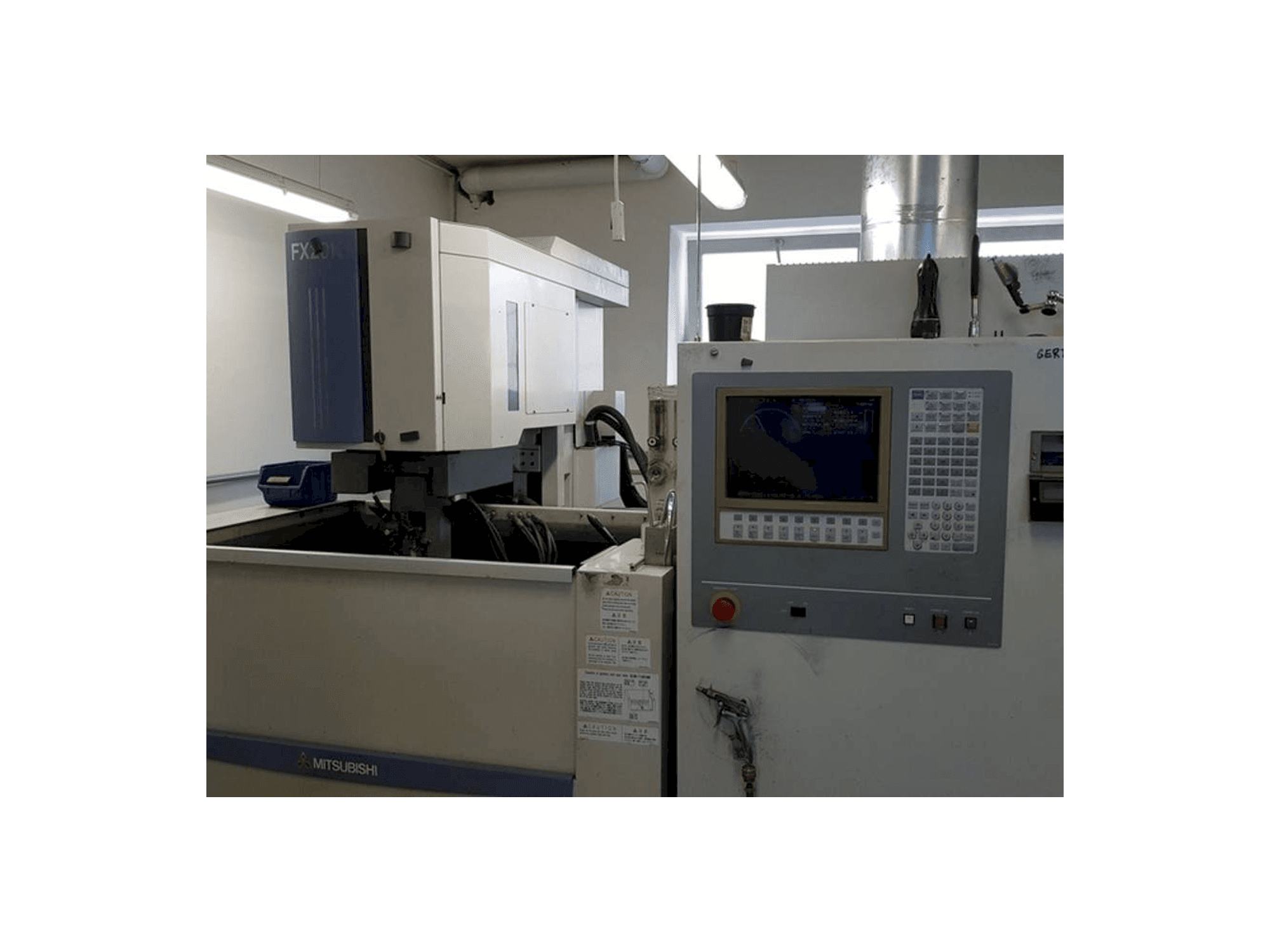 Mašīnas Mitsubishi FX 20 pretskats