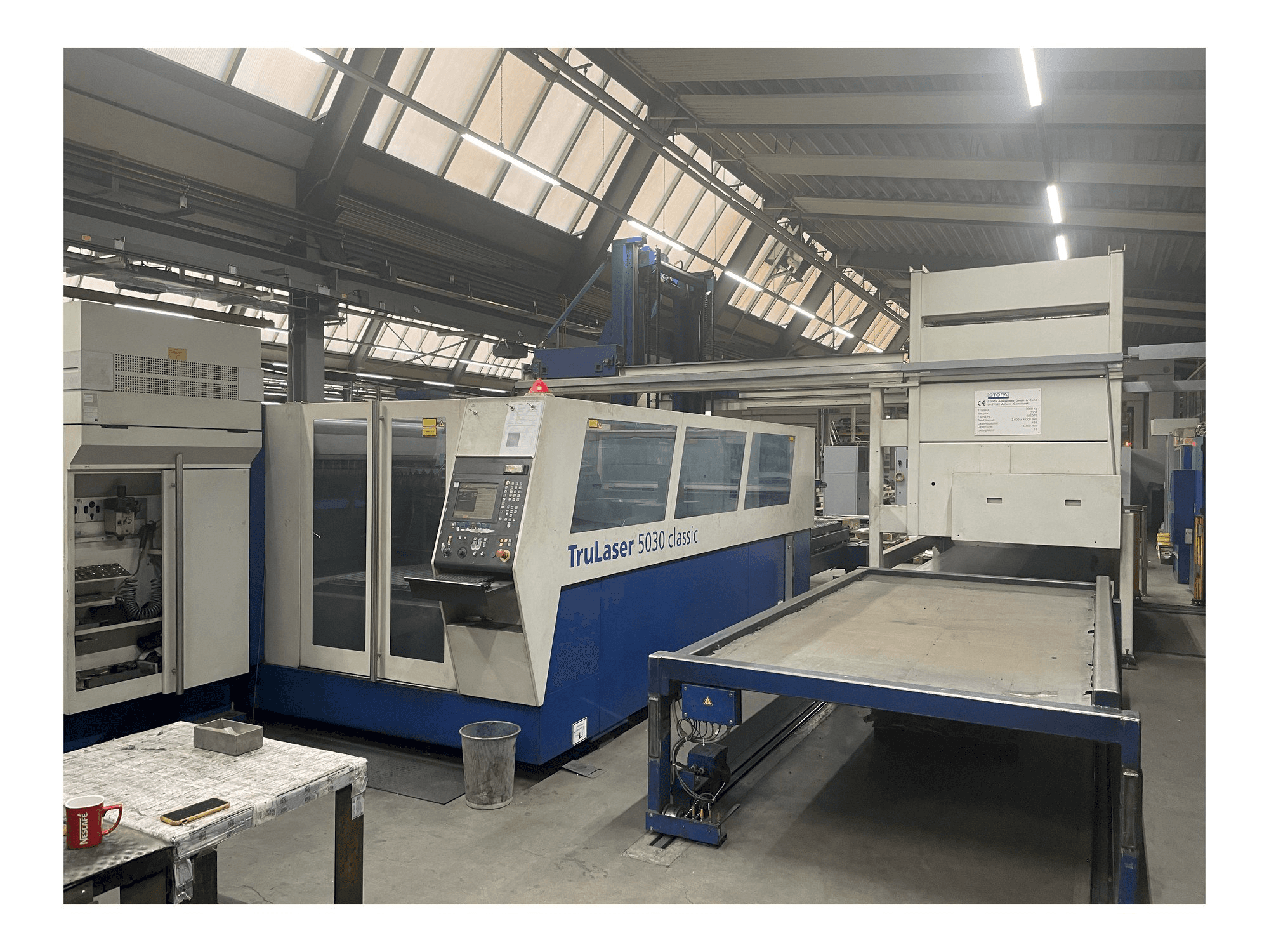 Mašīnas Trumpf L5030 Classic + Pallet Master skats no labās puses