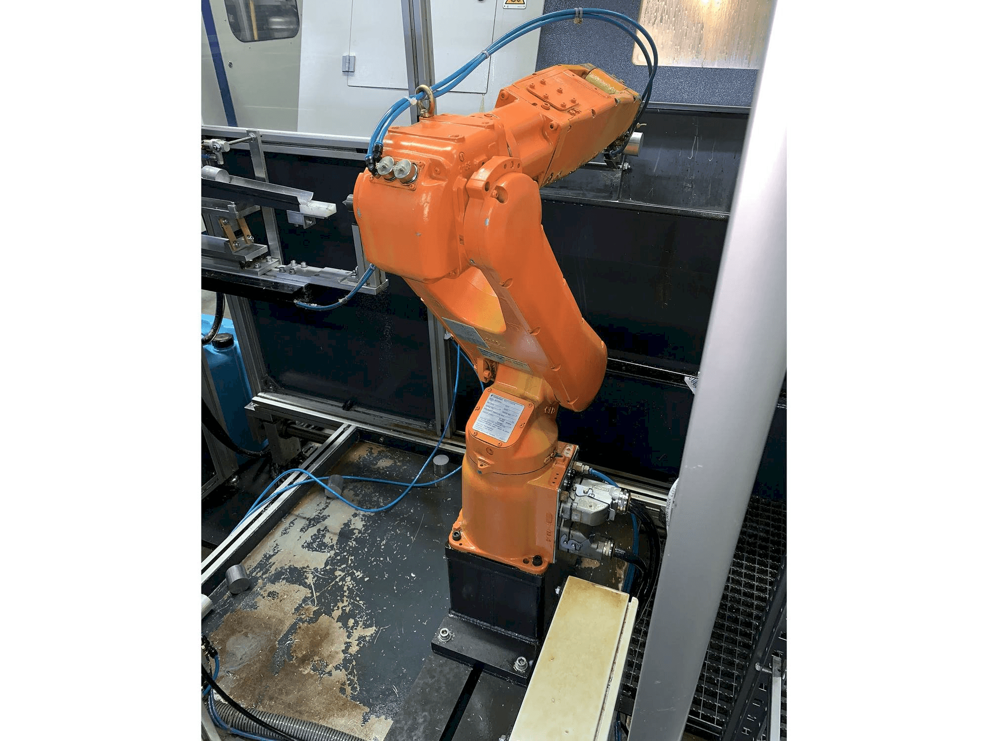 Mašīnas Yaskawa Motoman YR-MH005LS-A12 pretskats