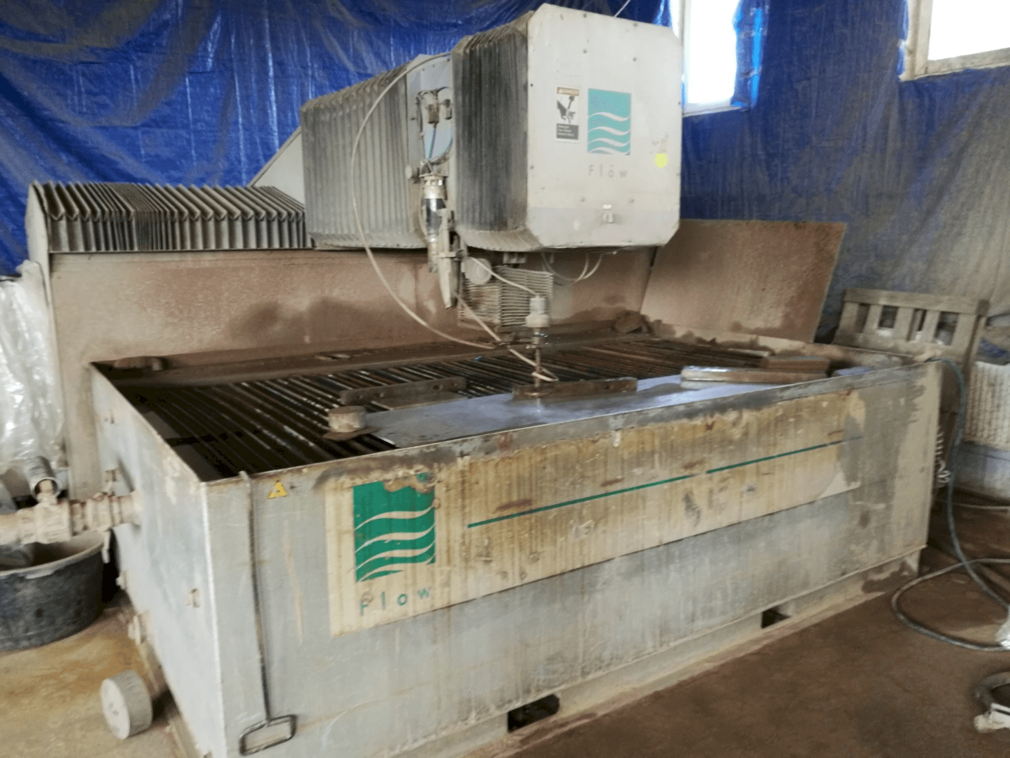 Mašīnas Flow IFB 2412 pretskats