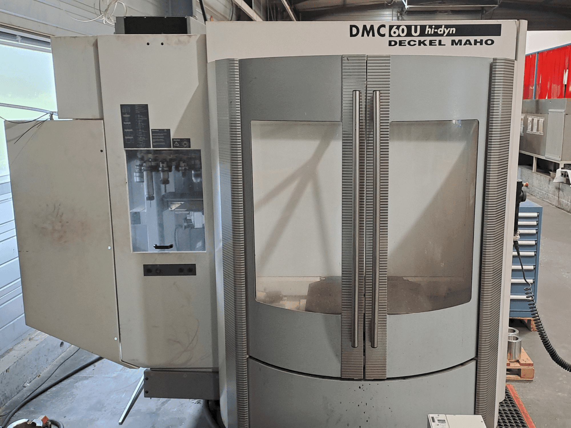 Mašīnas DECKEL MAHO DMC 60 Hi Dyn pretskats