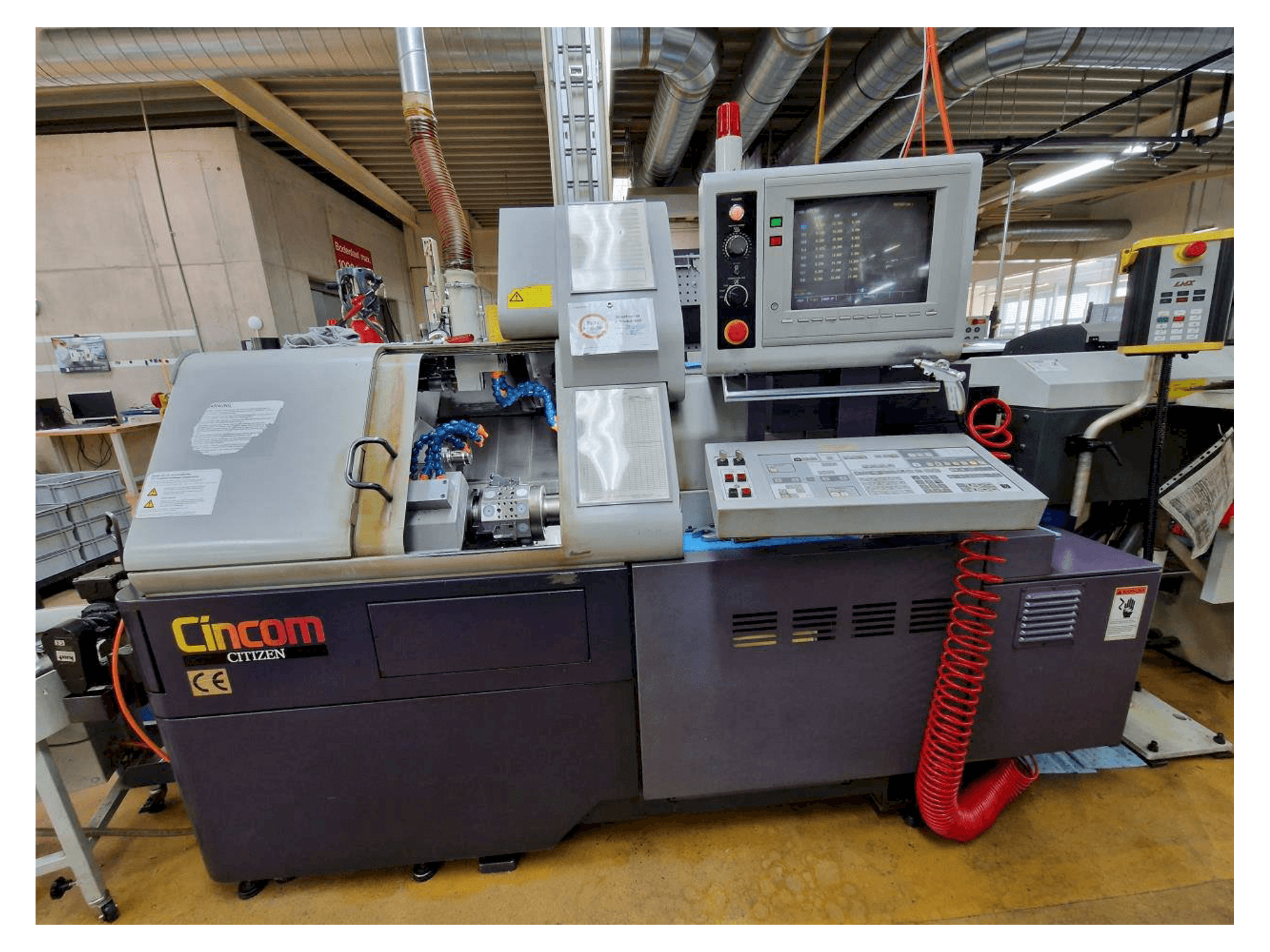 Mašīnas Citizen M20 pretskats