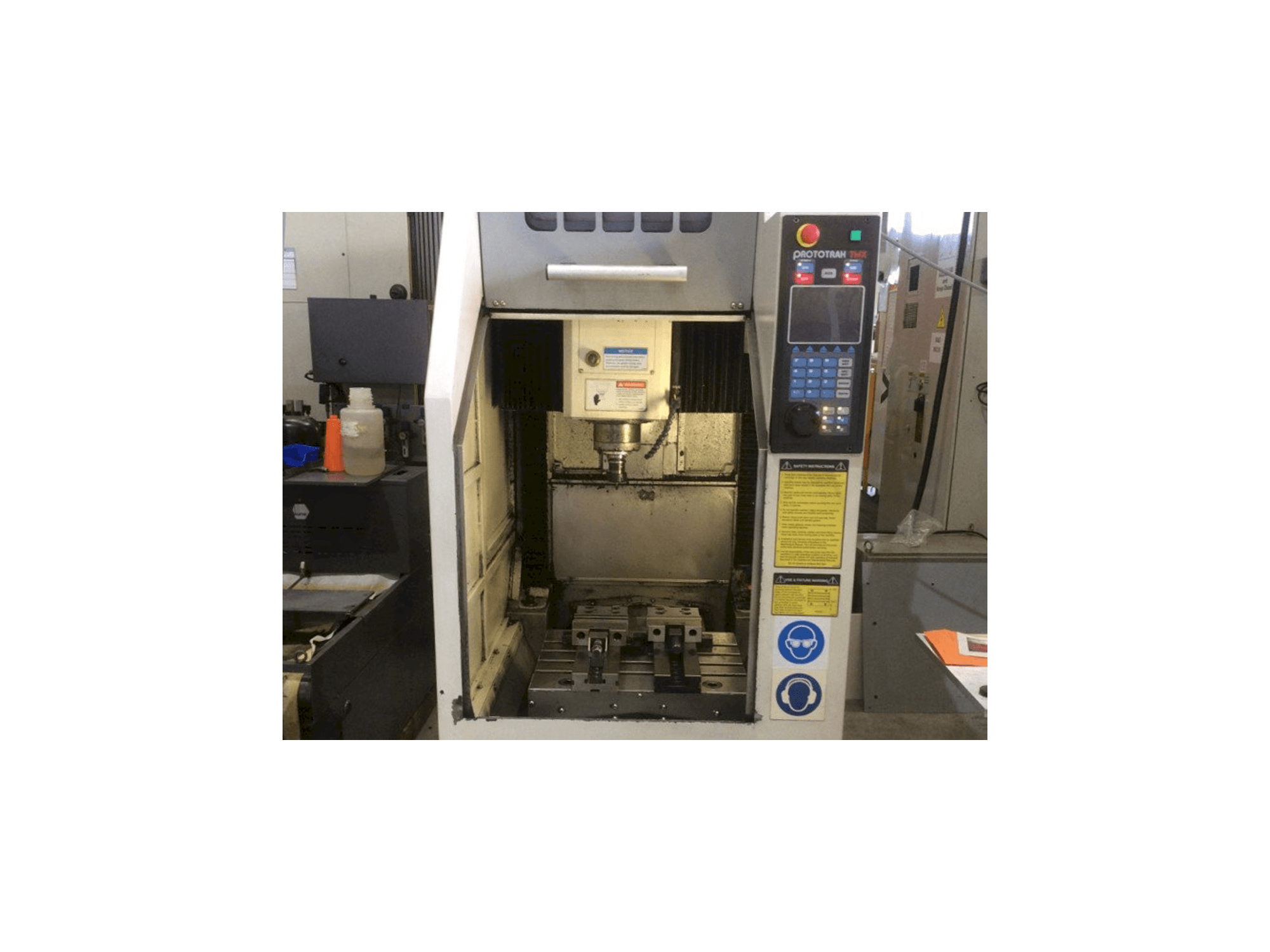 Mašīnas XYZ 2-OP pretskats