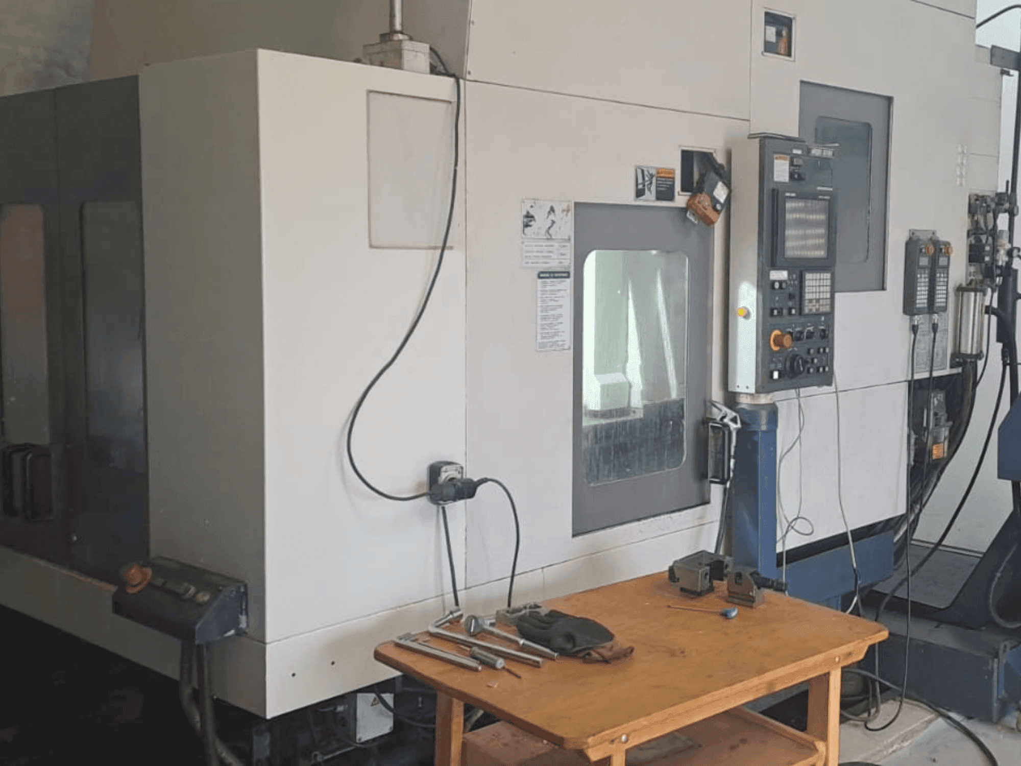 Mašīnas MORI SEIKI CV-500 pretskats